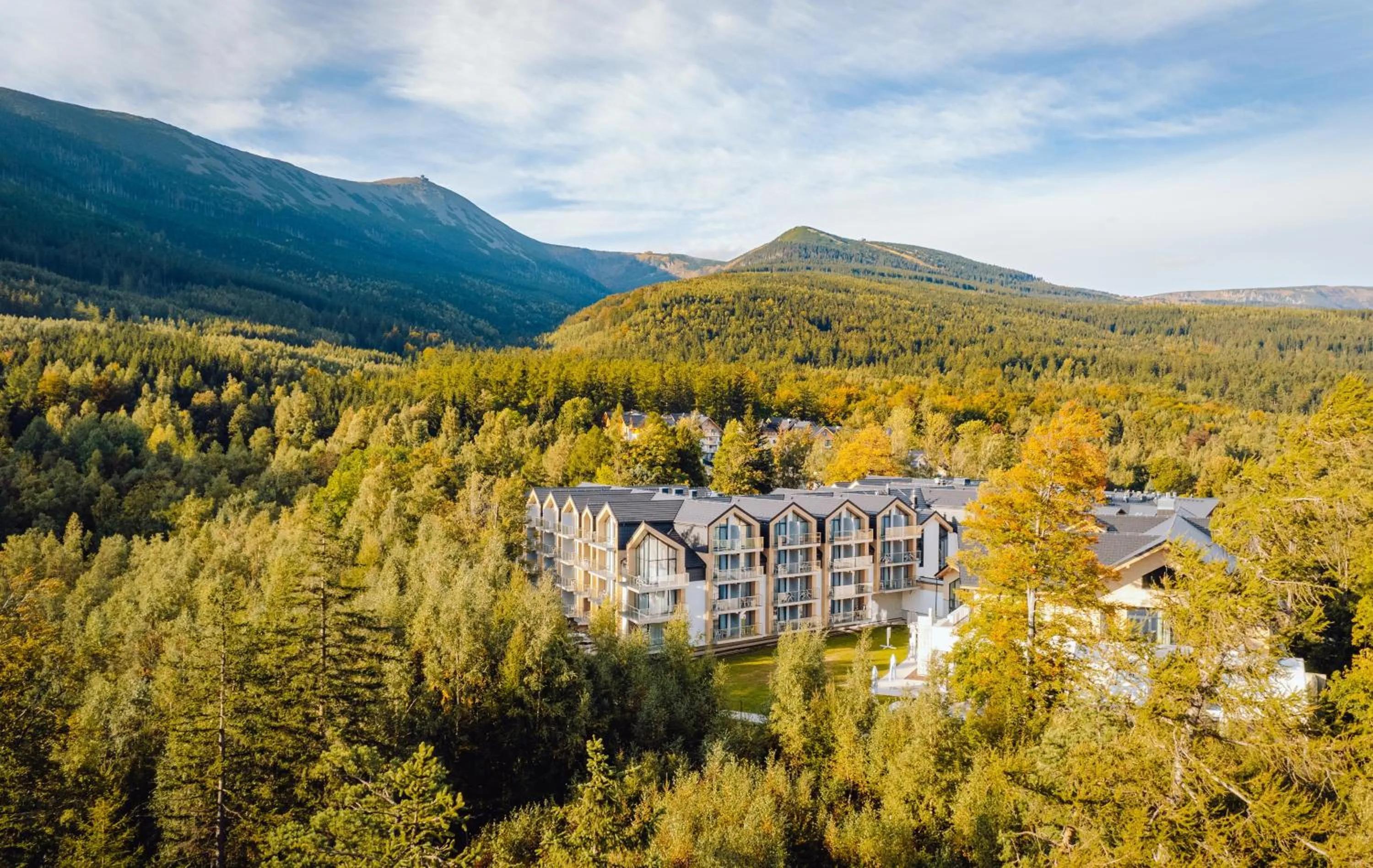 Property building in Green Mountain 5* Hotel