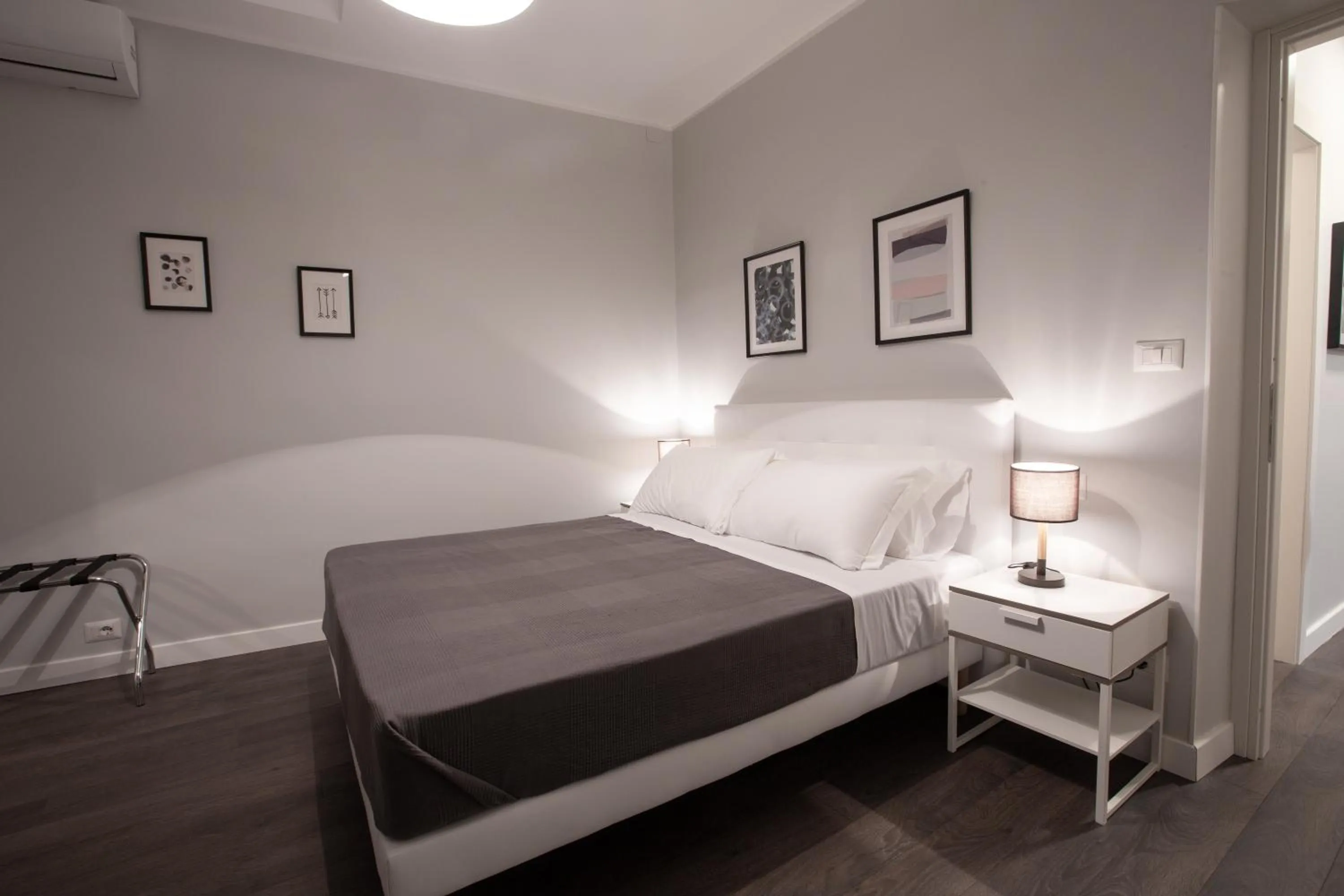 Bed in maribea rome center