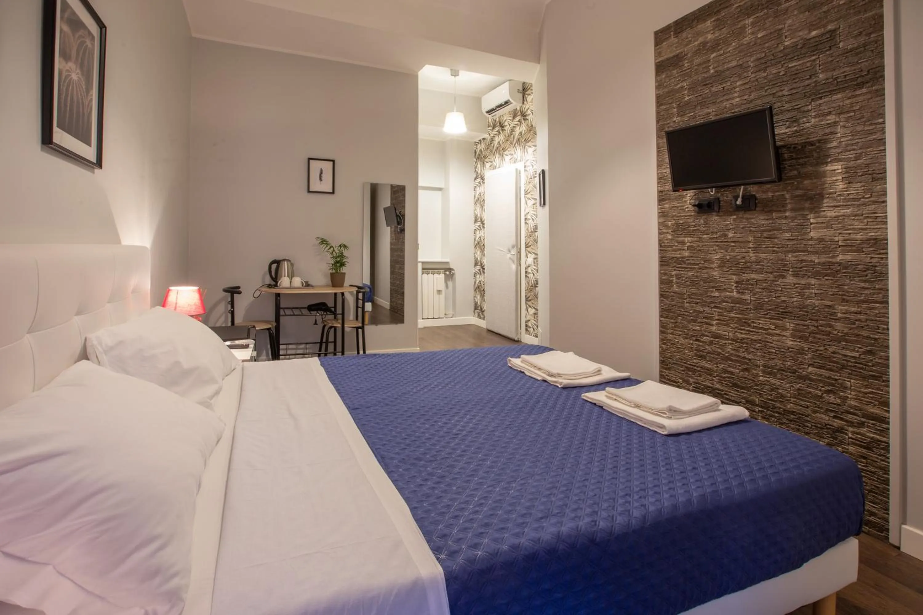 Bed in maribea rome center