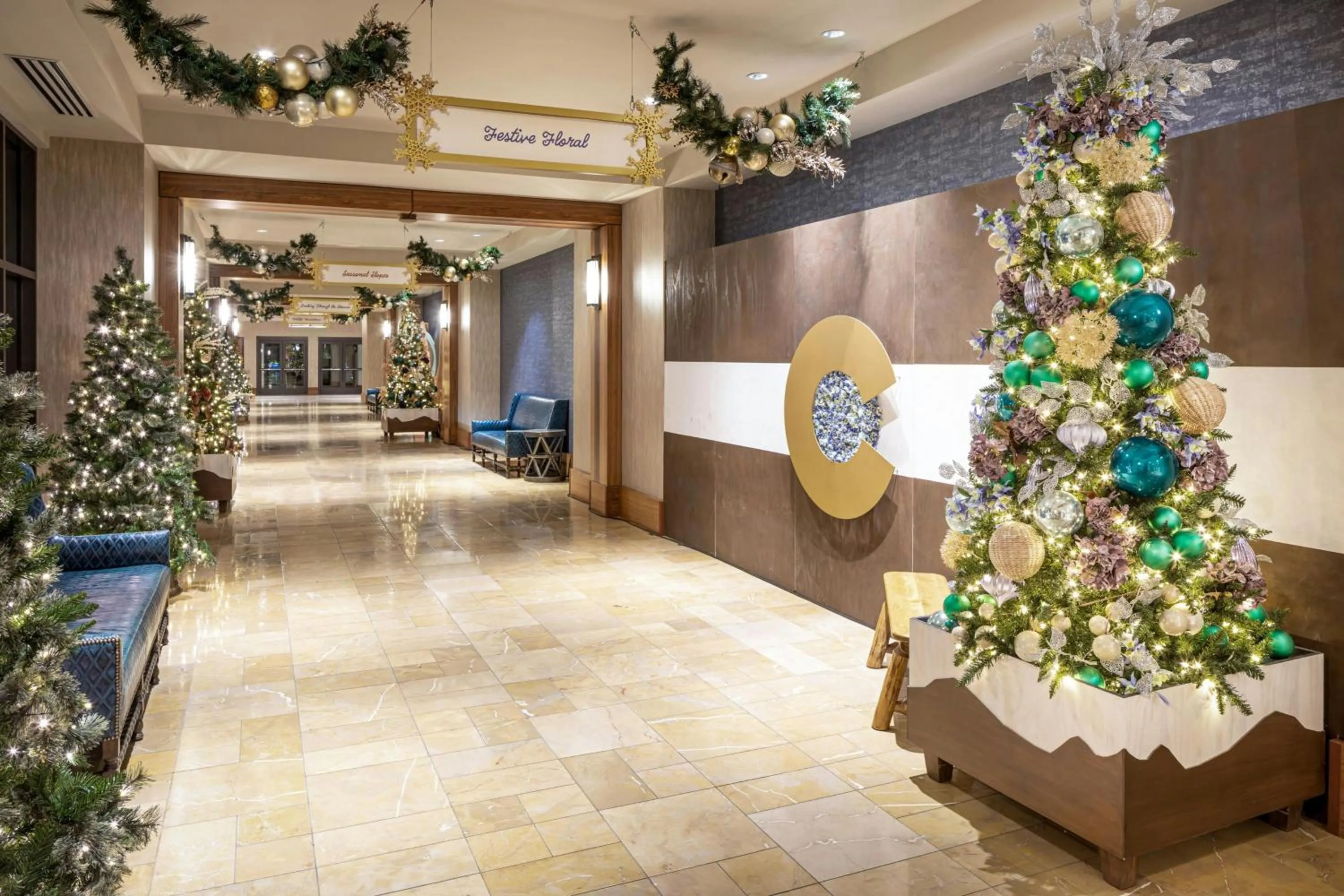 Lobby or reception in Gaylord Rockies Resort & Convention Center