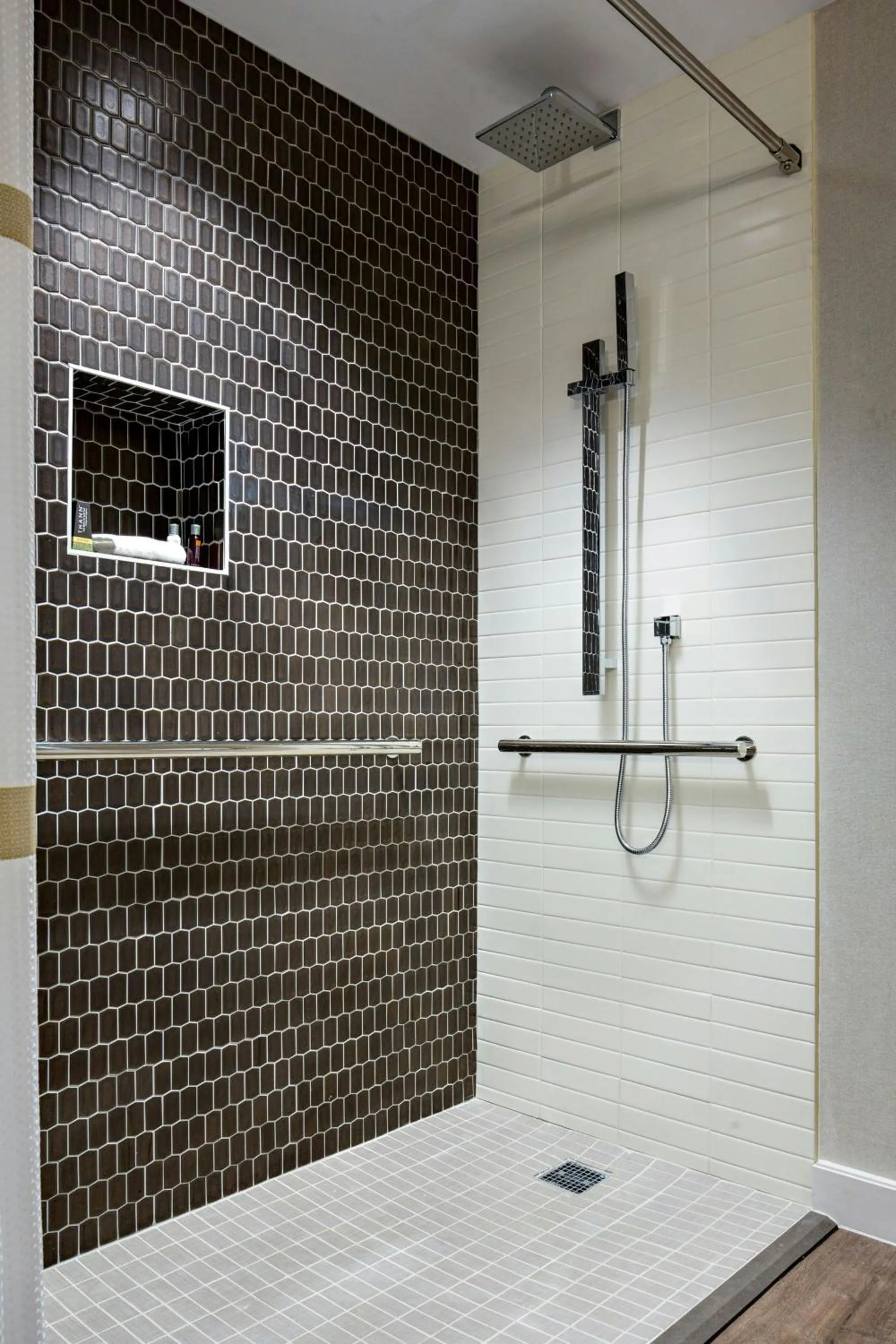 Bathroom in Houston CityPlace Marriott at Springwoods Village