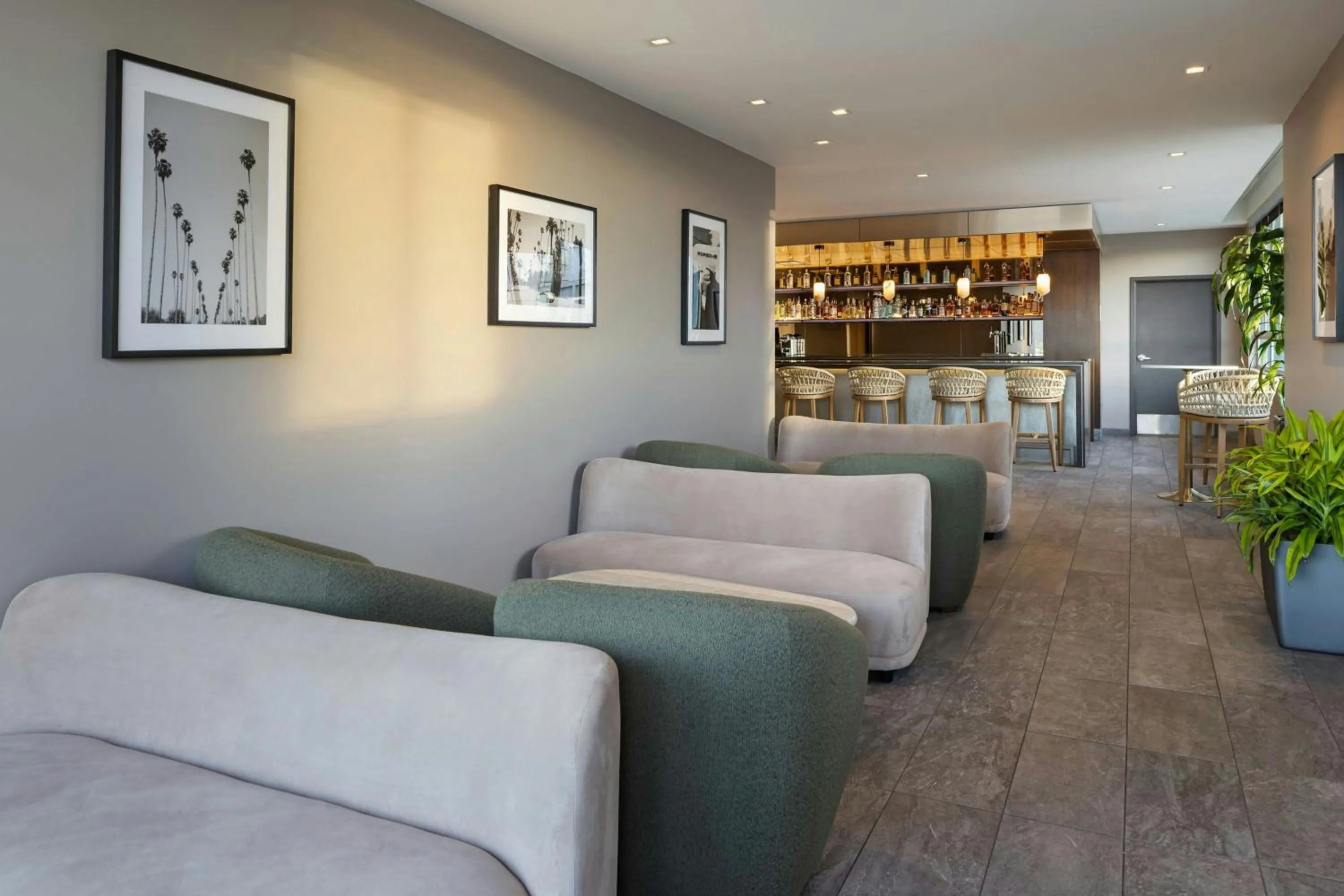 Lounge or bar in AC Hotel by Marriott Beverly Hills