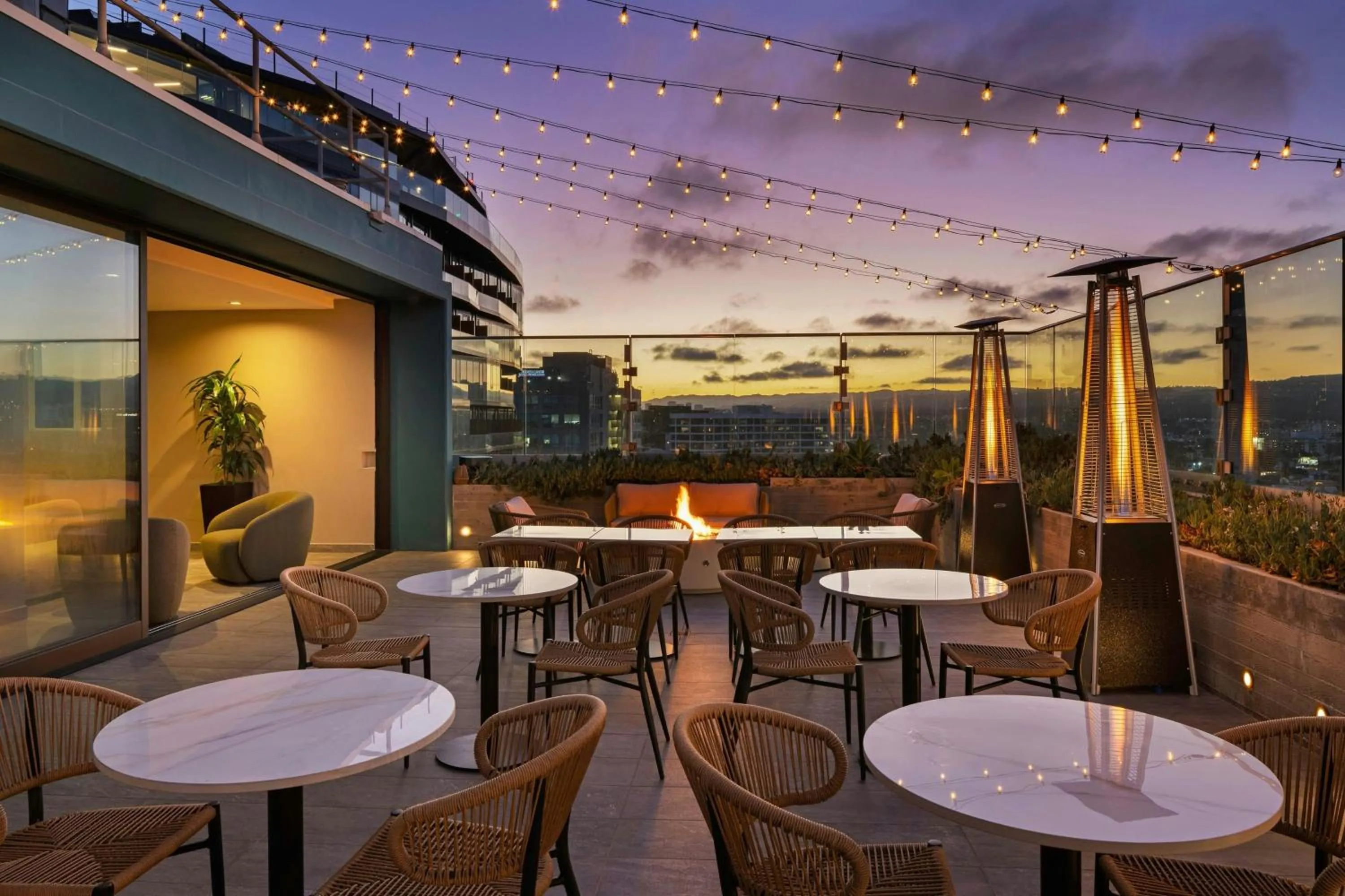 Lounge or bar in AC Hotel by Marriott Beverly Hills