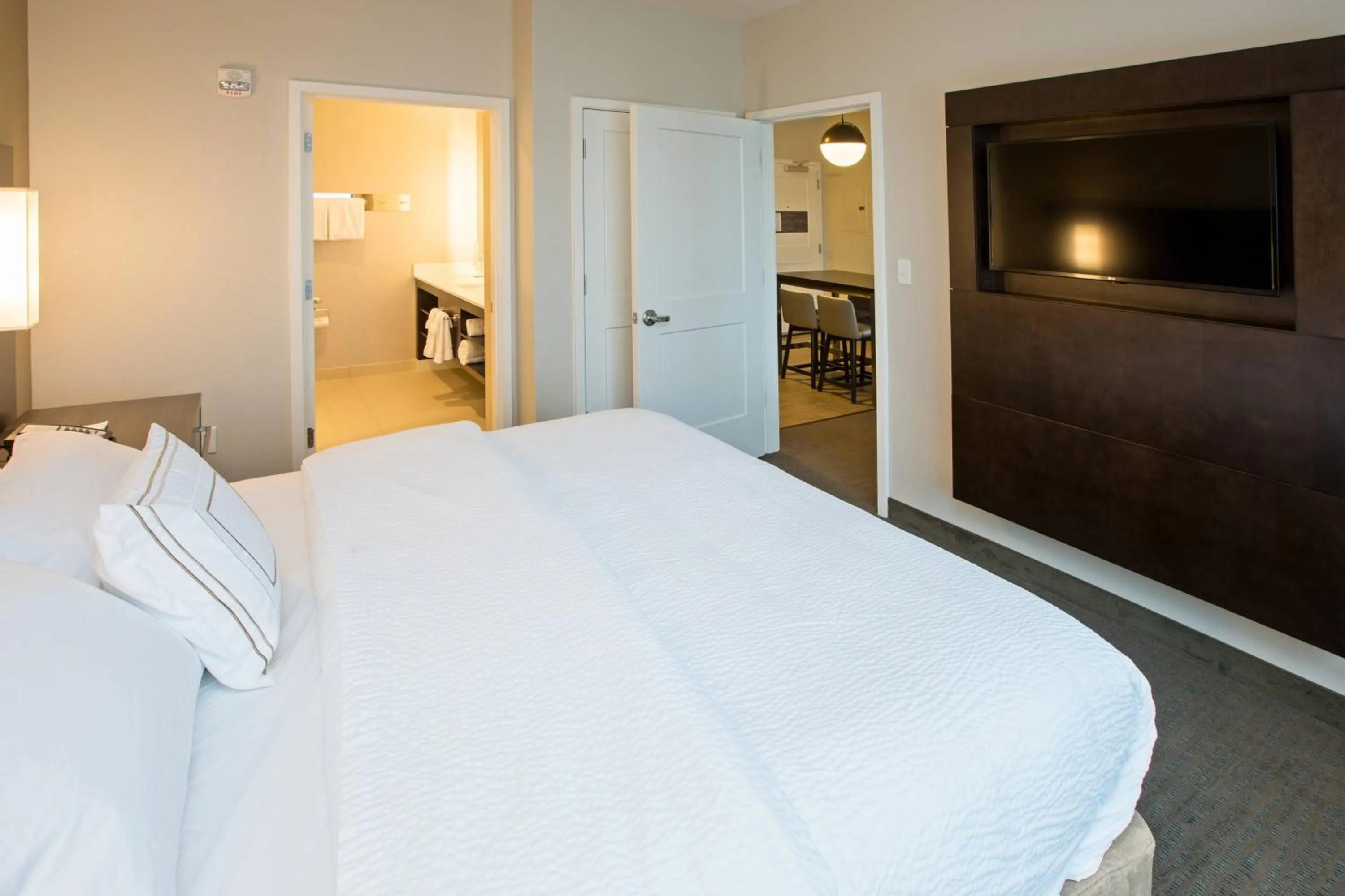 Bedroom, Bed in Residence Inn by Marriott Louisville East/Oxmoor