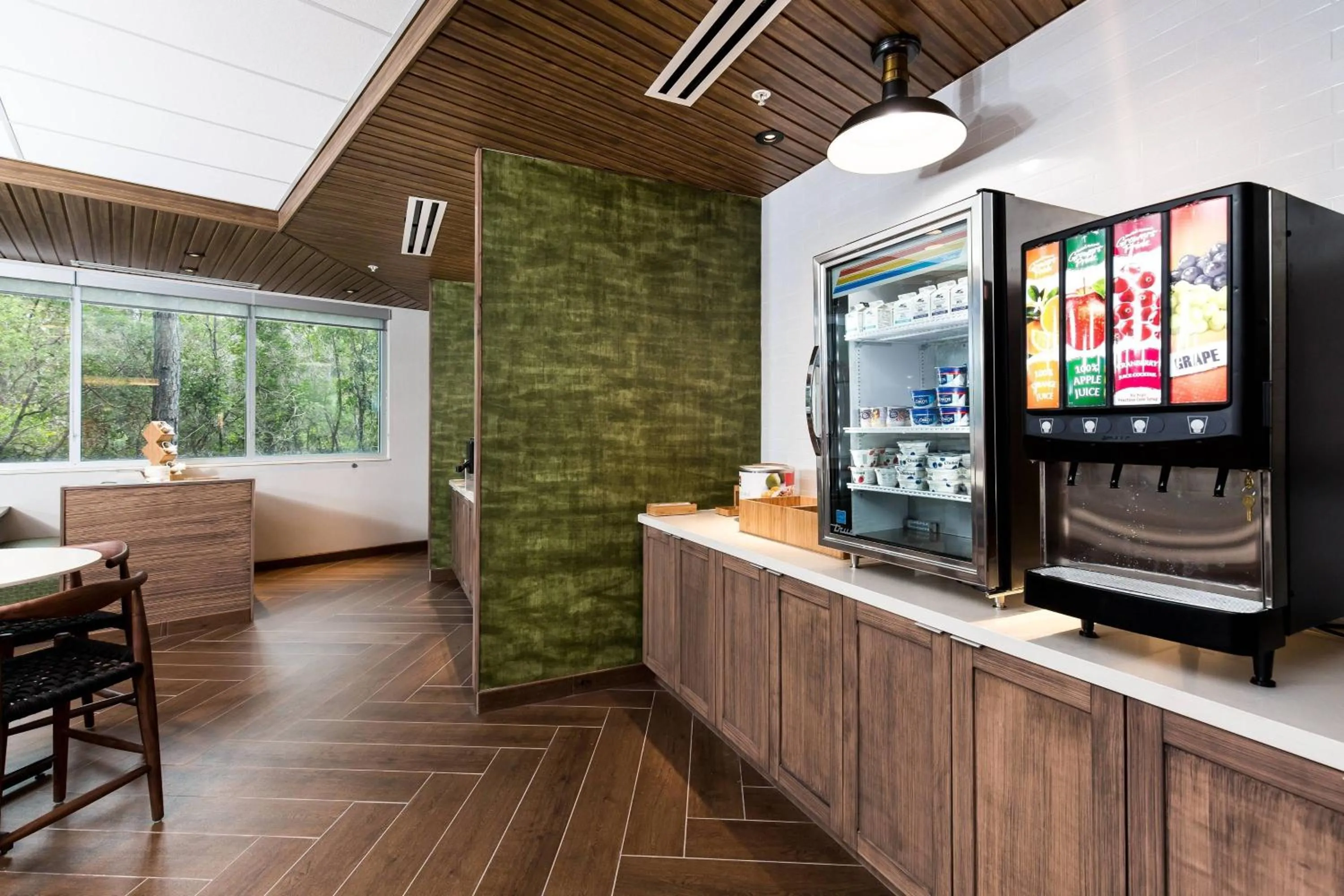 Breakfast in Fairfield Inn & Suites by Marriott Crestview