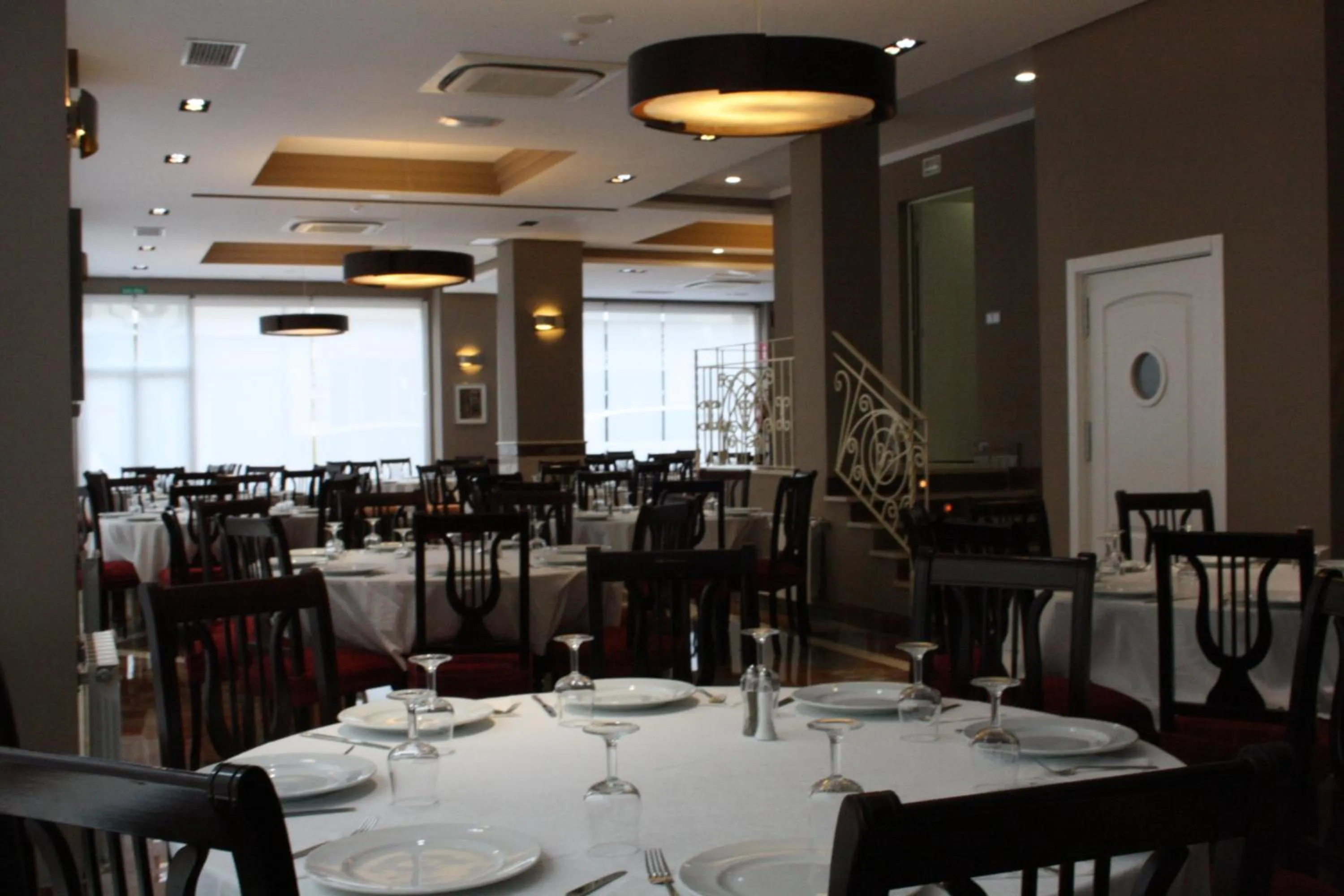 Restaurant/places to eat in Hotel Sevilla