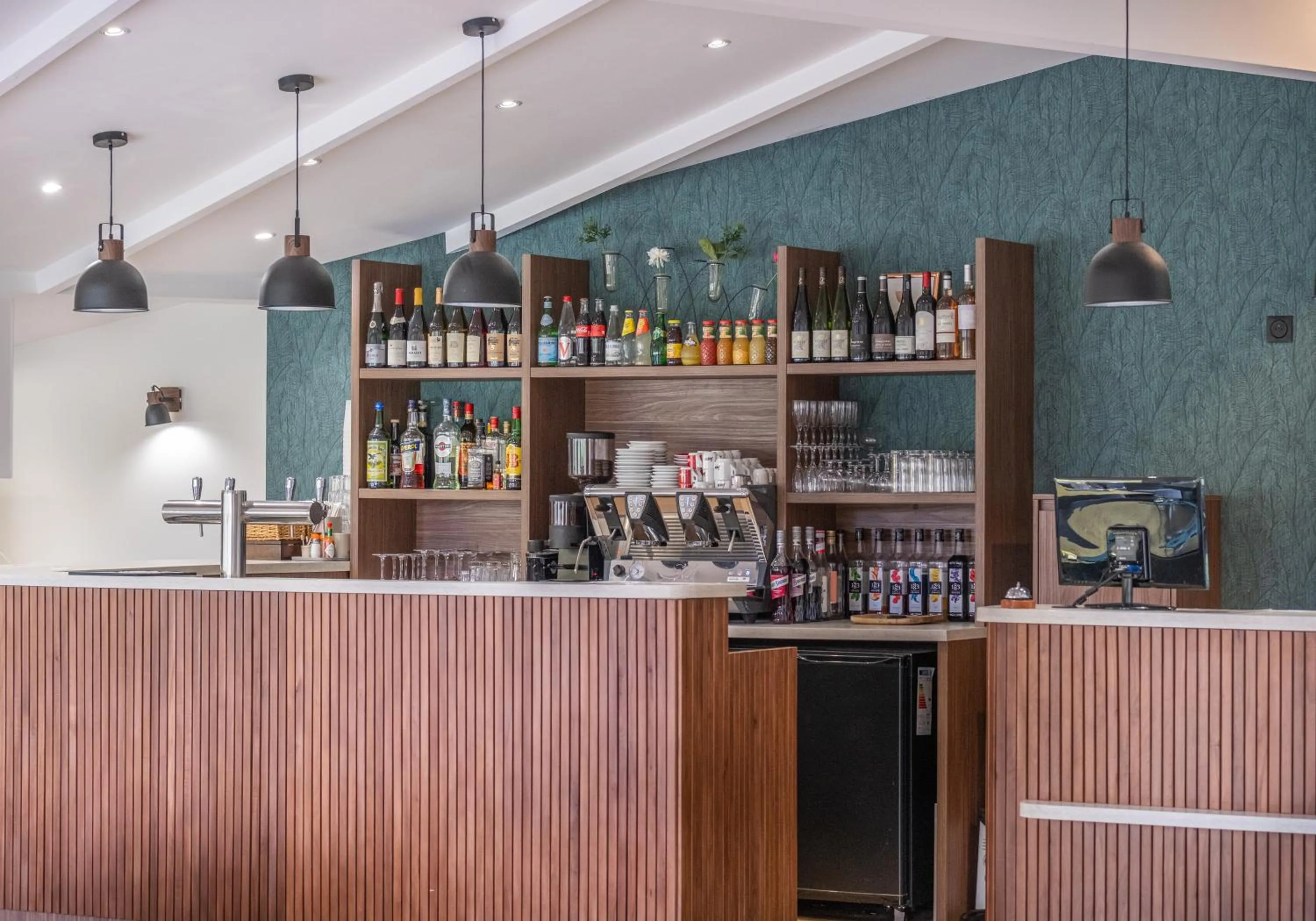 Lounge or bar in Charme Hôtel, Montbéliard Sud