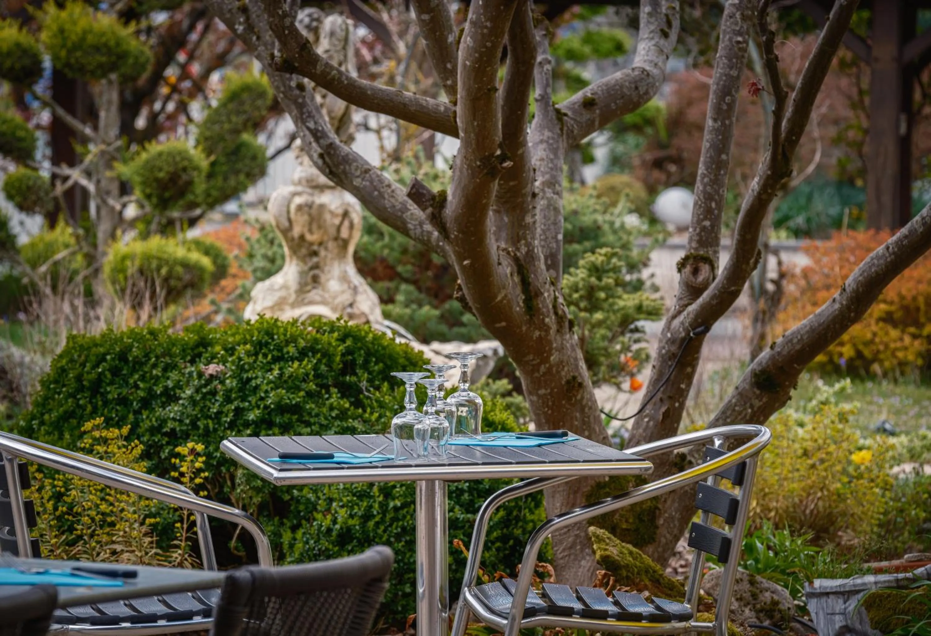 Patio in Charme Hôtel, Montbéliard Sud