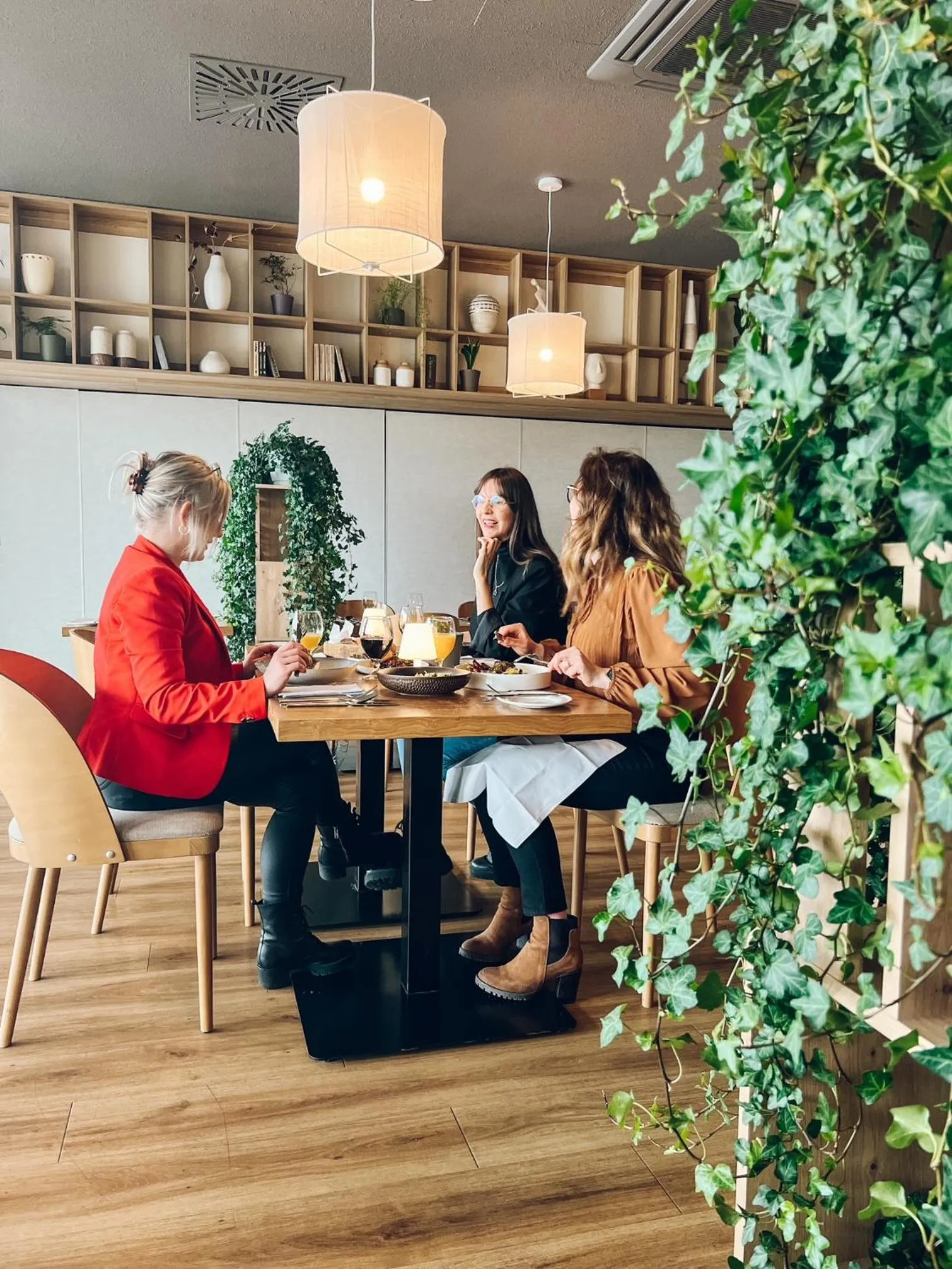 Restaurant/places to eat in Notera Hotel SPA