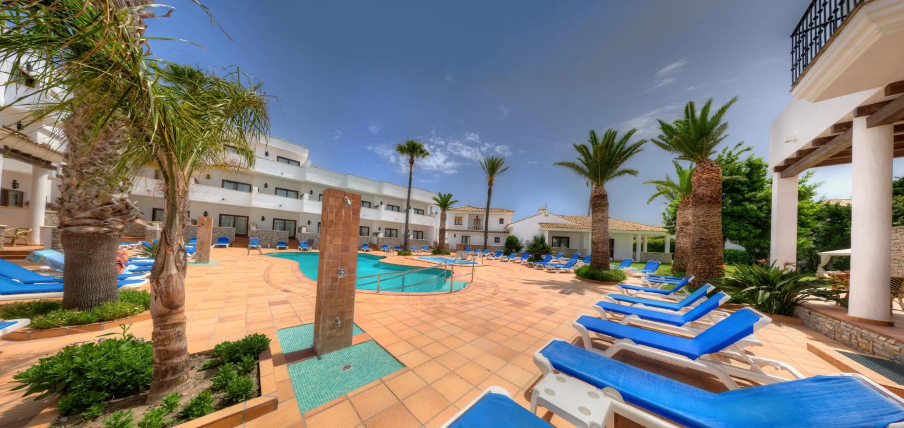 Swimming pool in Hotel Porfirio