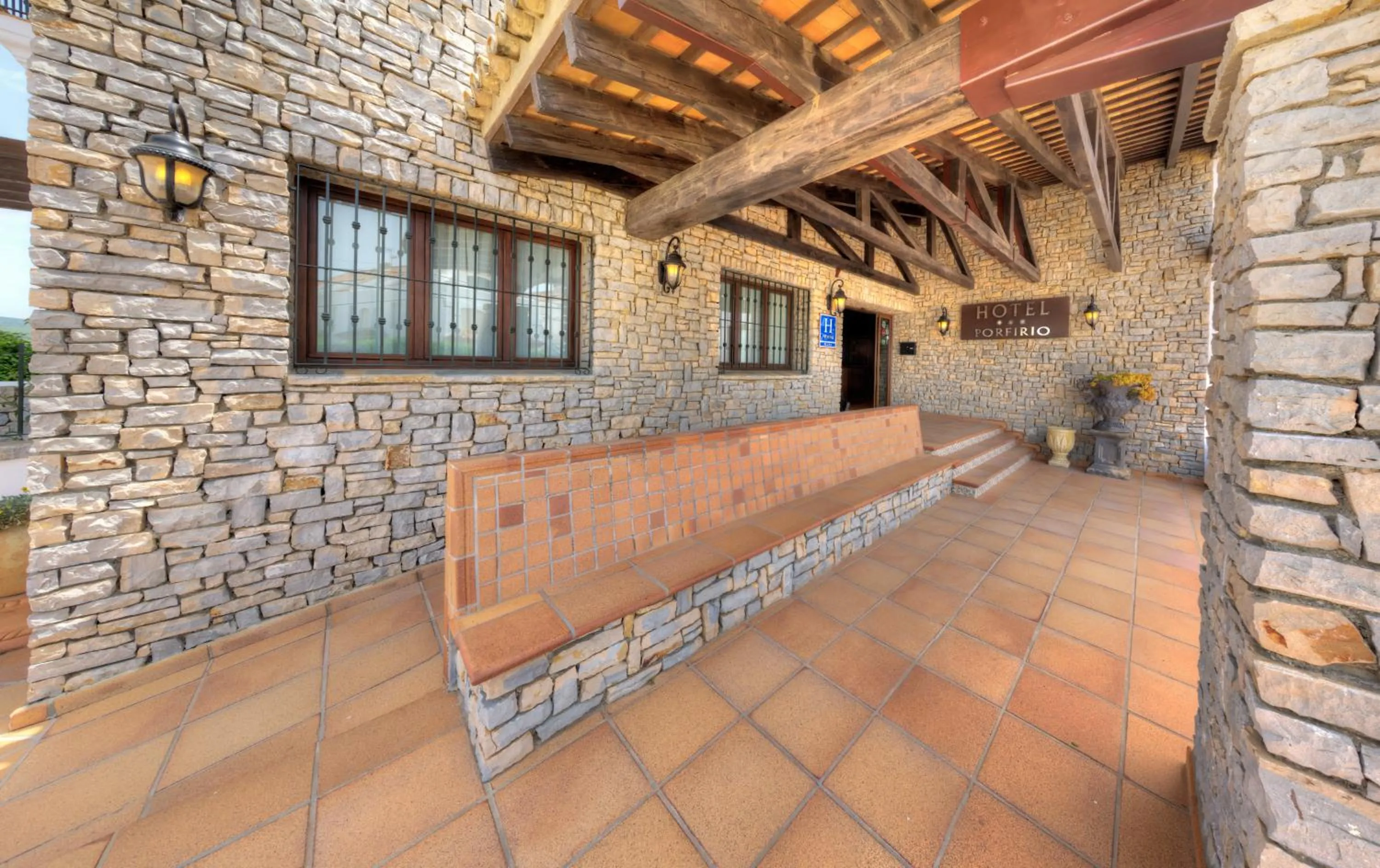 Facade/entrance in Hotel Porfirio