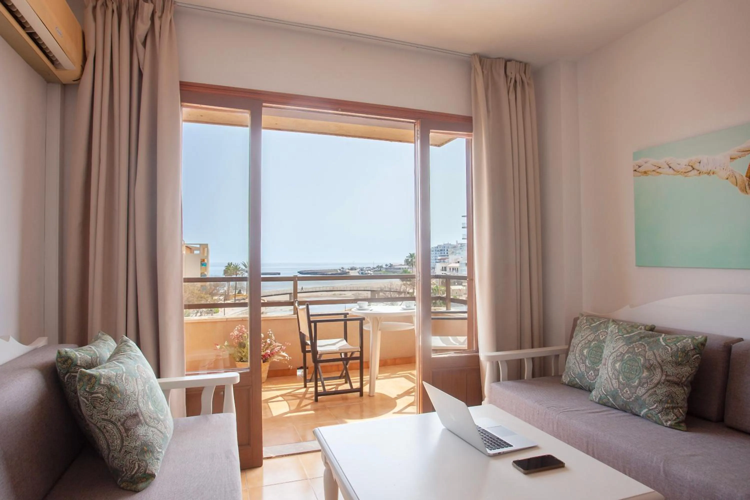 Living room in BJ Playamar Hotel & Apartamentos