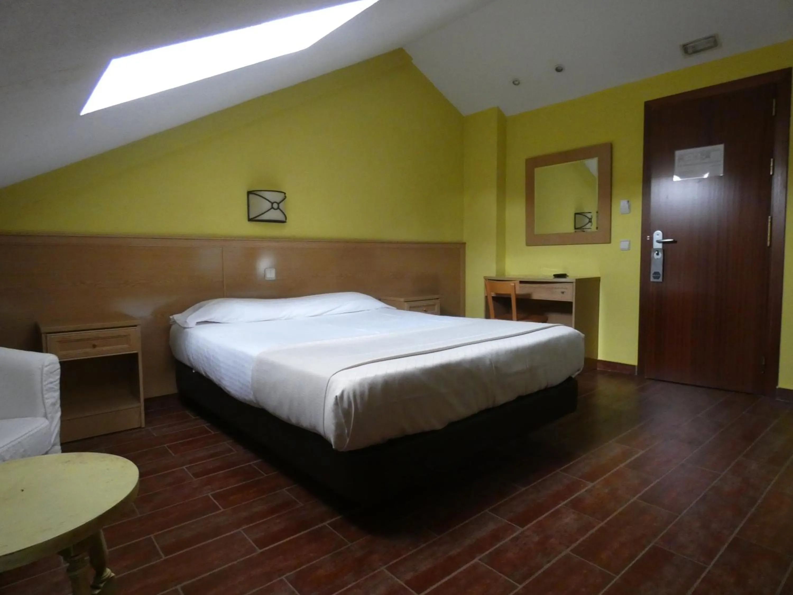 Photo of the whole room, Bed in Hotel Vivar