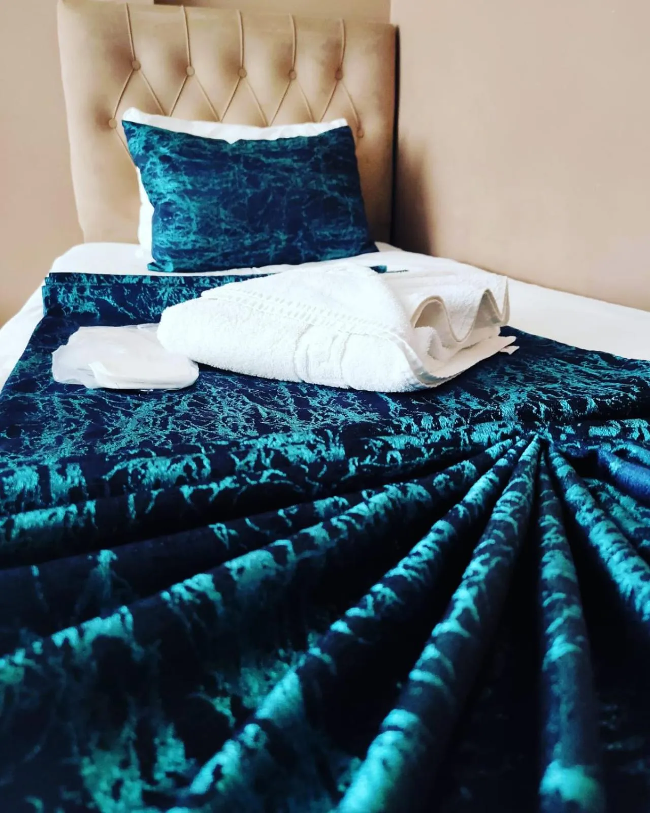 Bed in Hotel Estambul