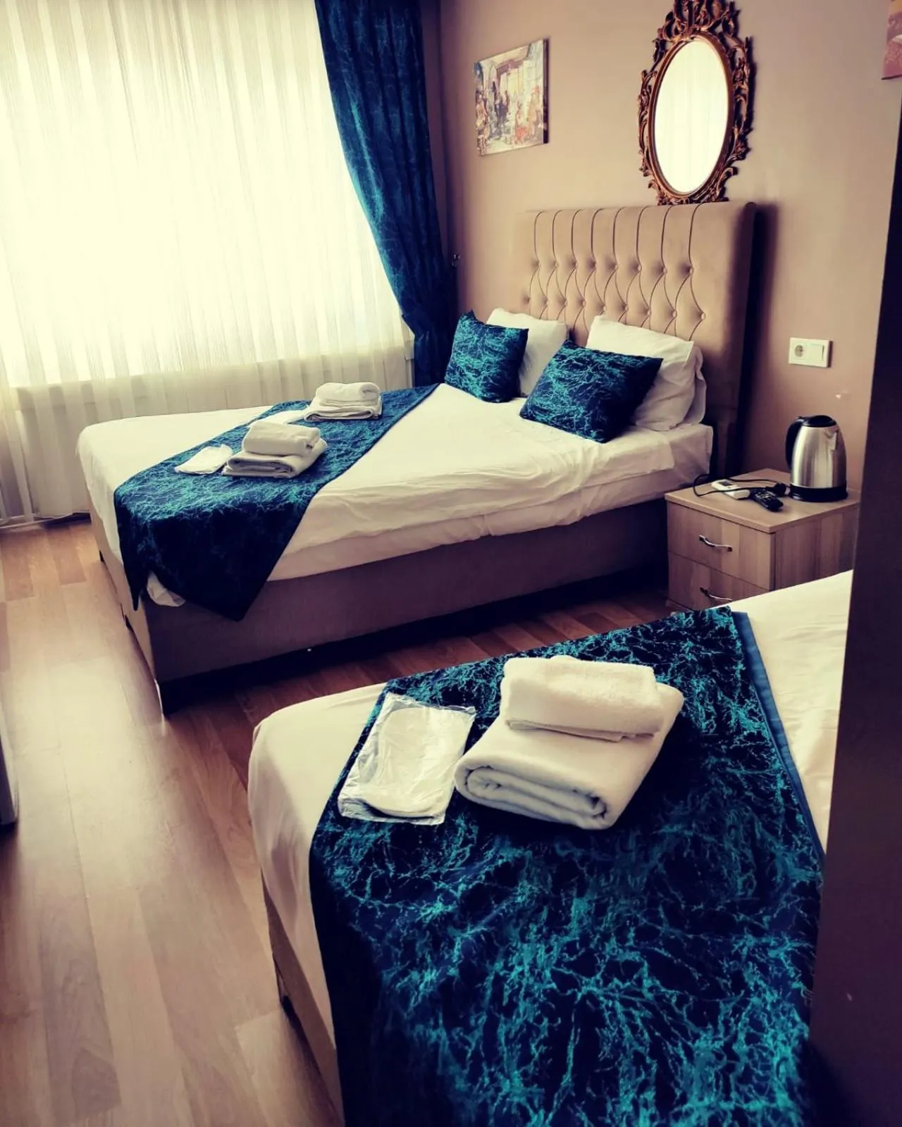 Photo of the whole room, Bed in Hotel Estambul