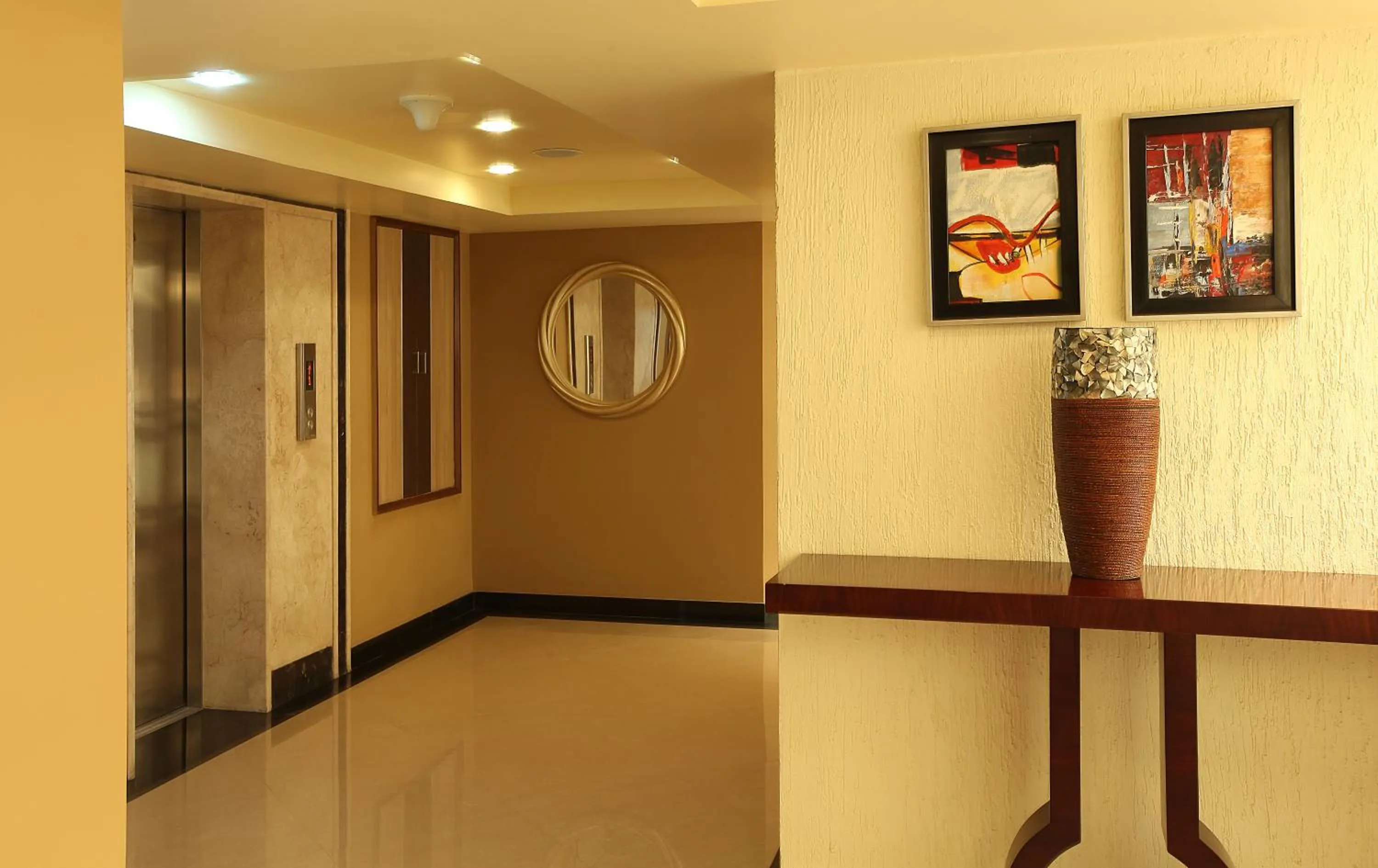 Banquet/Function facilities in La Classic- Attibele, Hosur