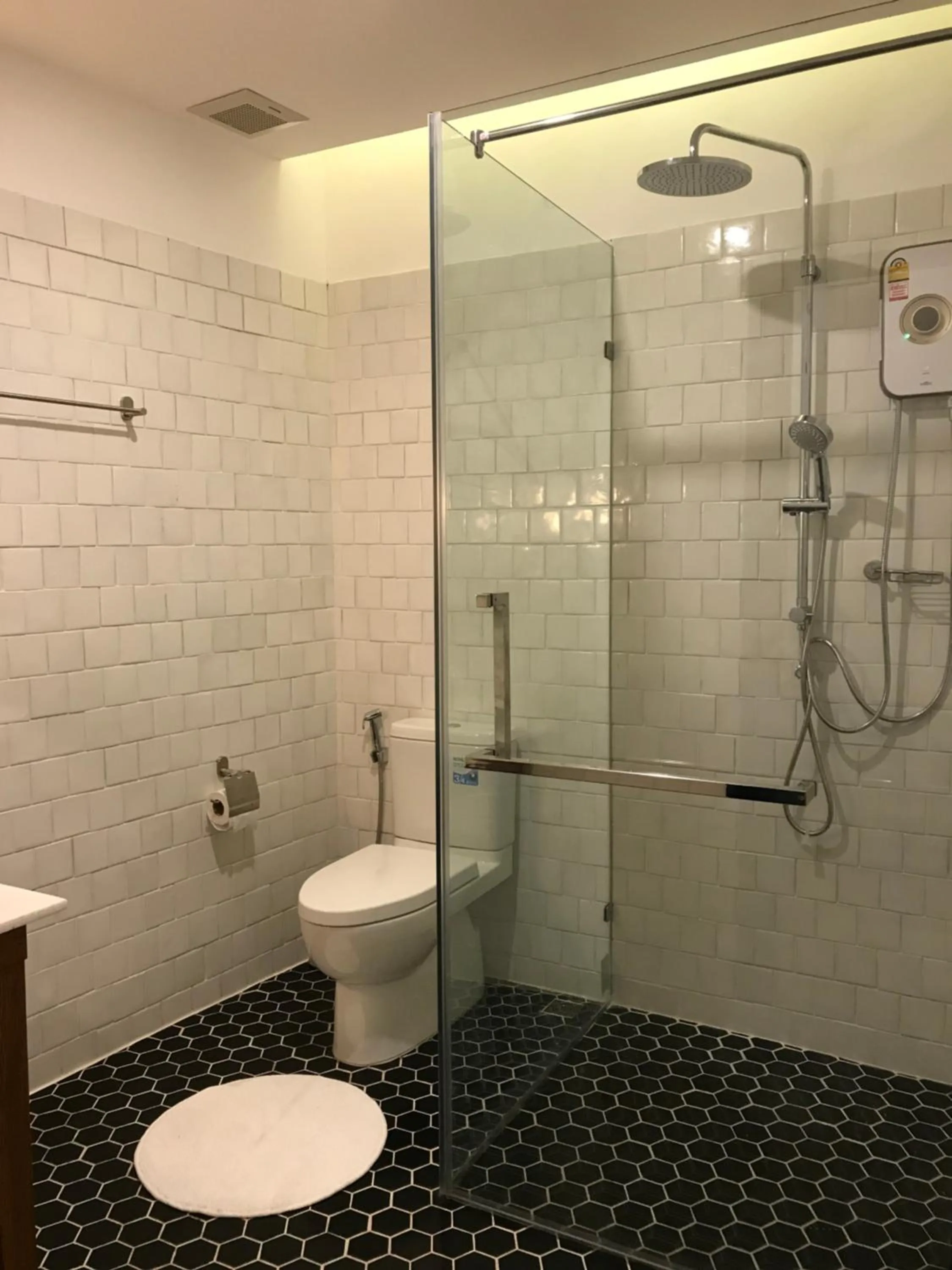 Bathroom in Spinomad hostel