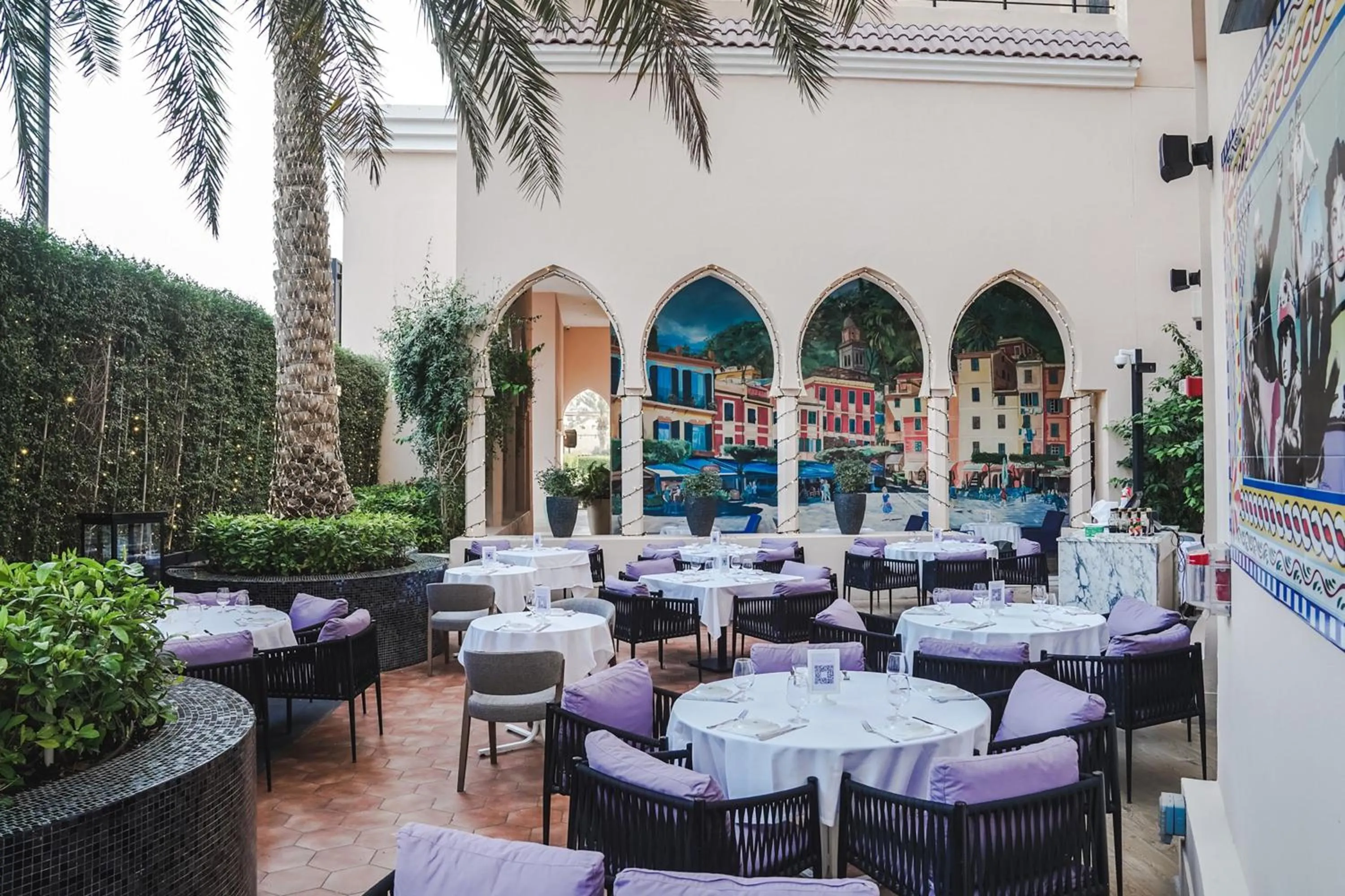 Restaurant/places to eat in The St. Regis Doha