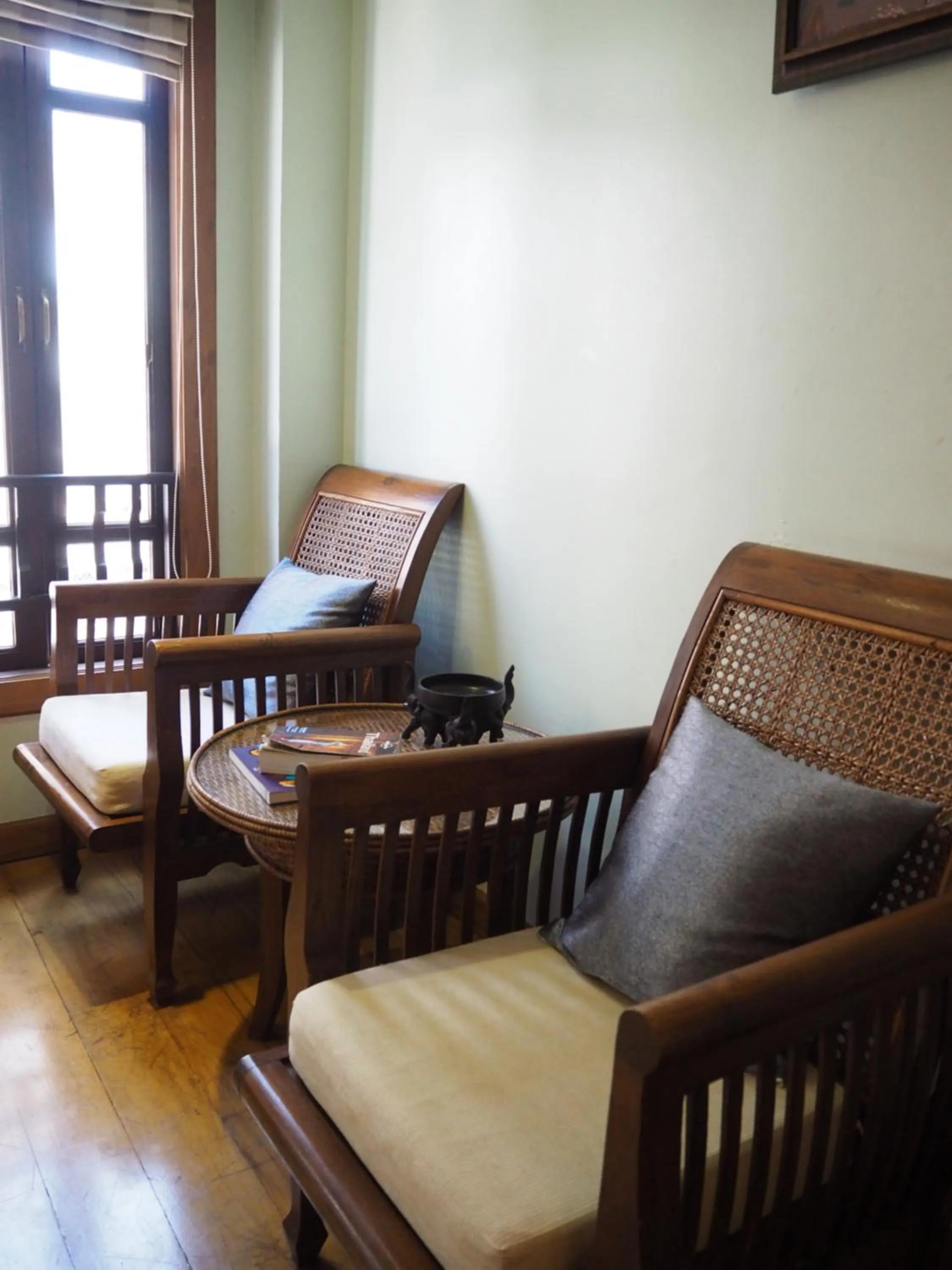 Seating area in Rich Lanna House