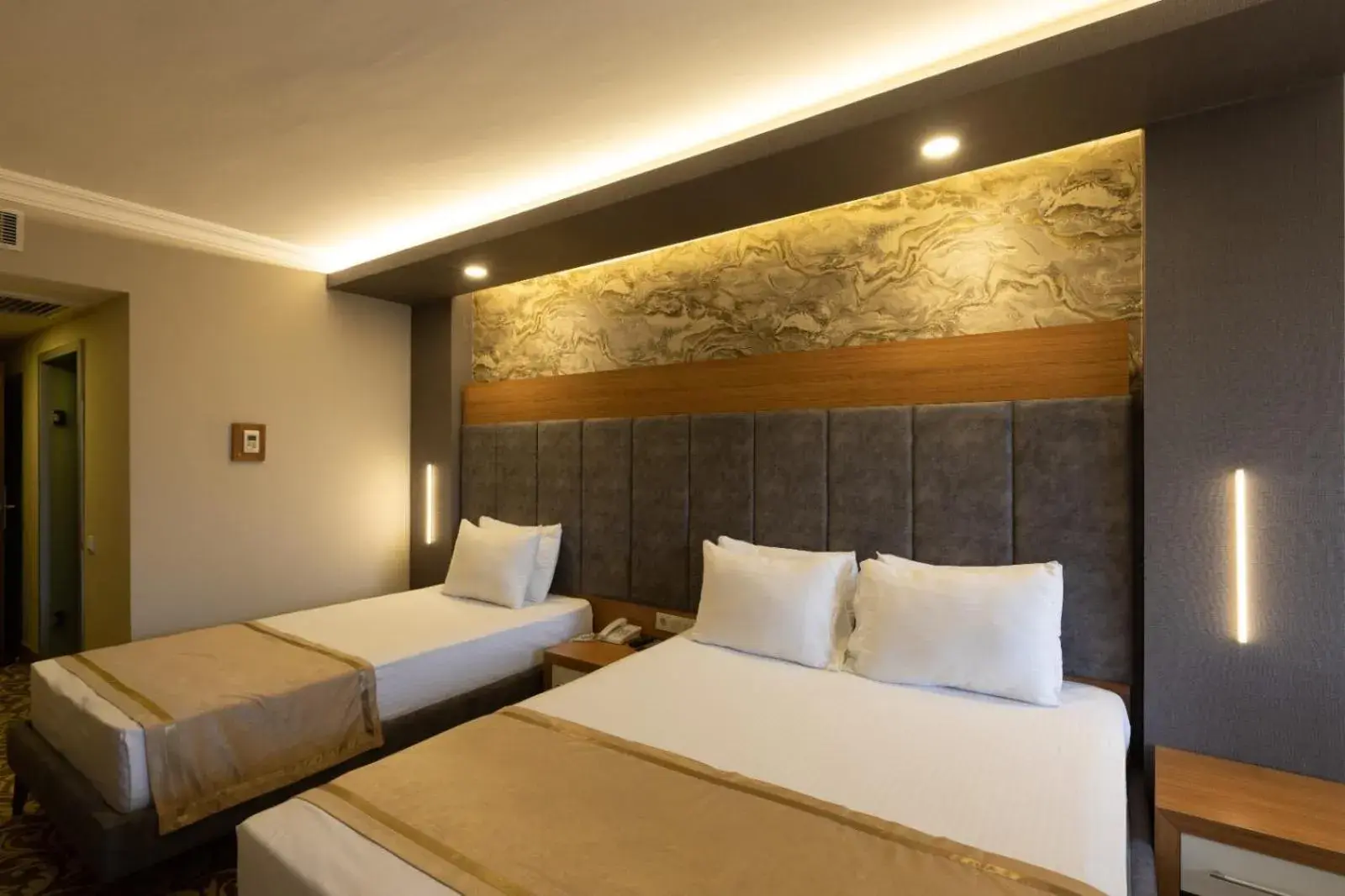 Standard Triple Room in Gurtas Hotel Standard Triple Room in Gurtas Hotel