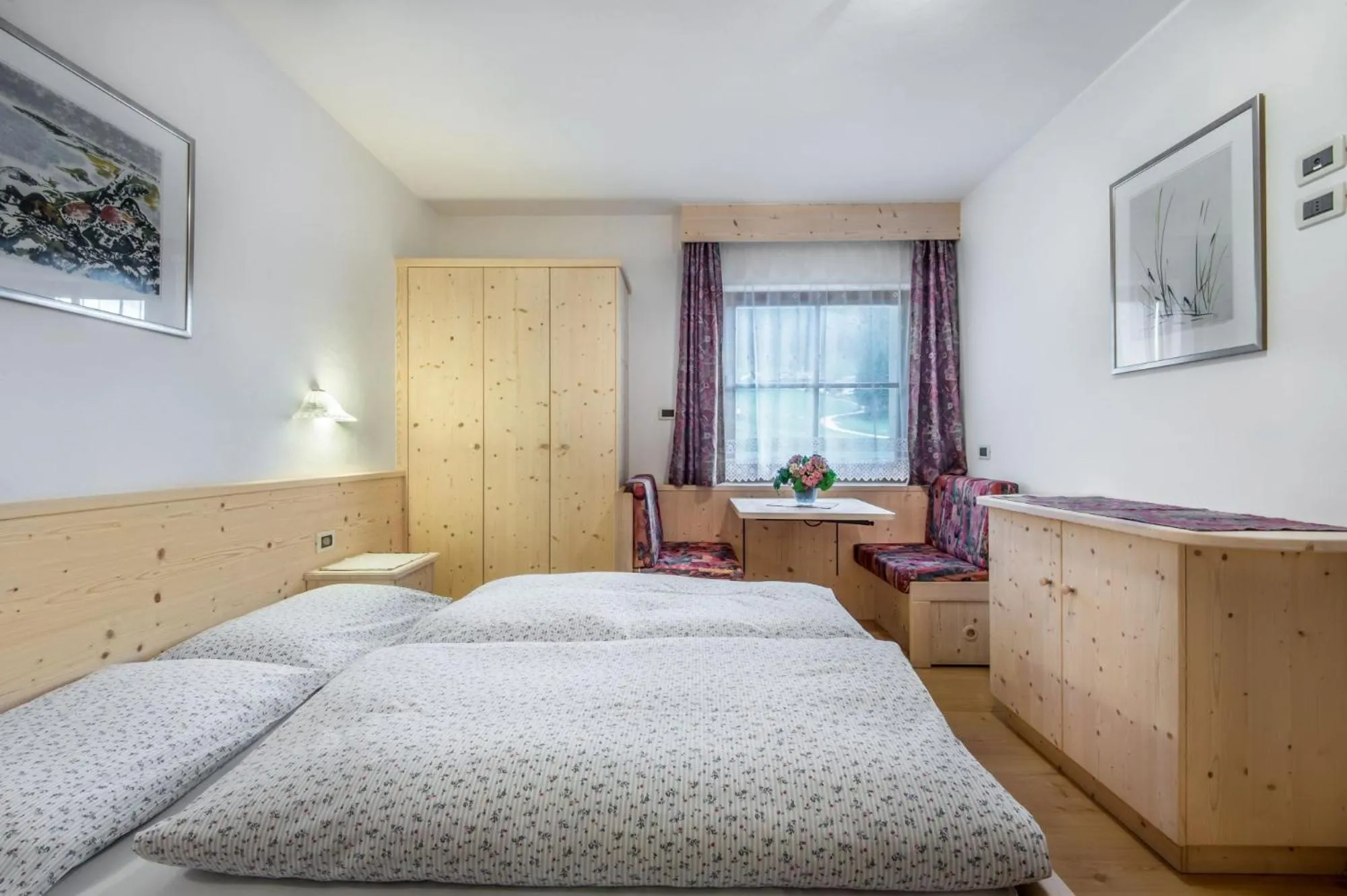 Bed in Residence Costa Burjada