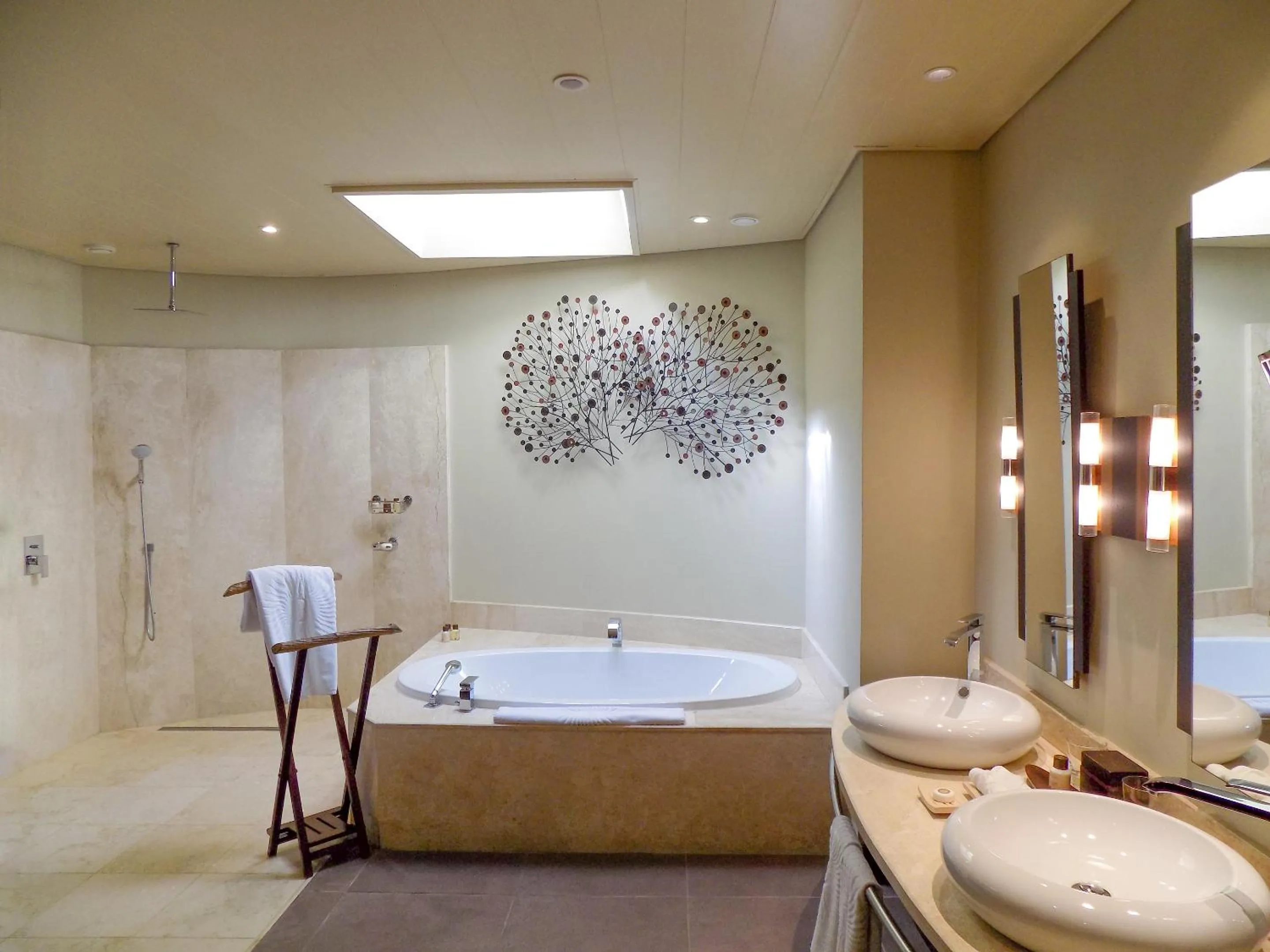 Shower in Trou aux Biches Beachcomber Golf Resort & Spa