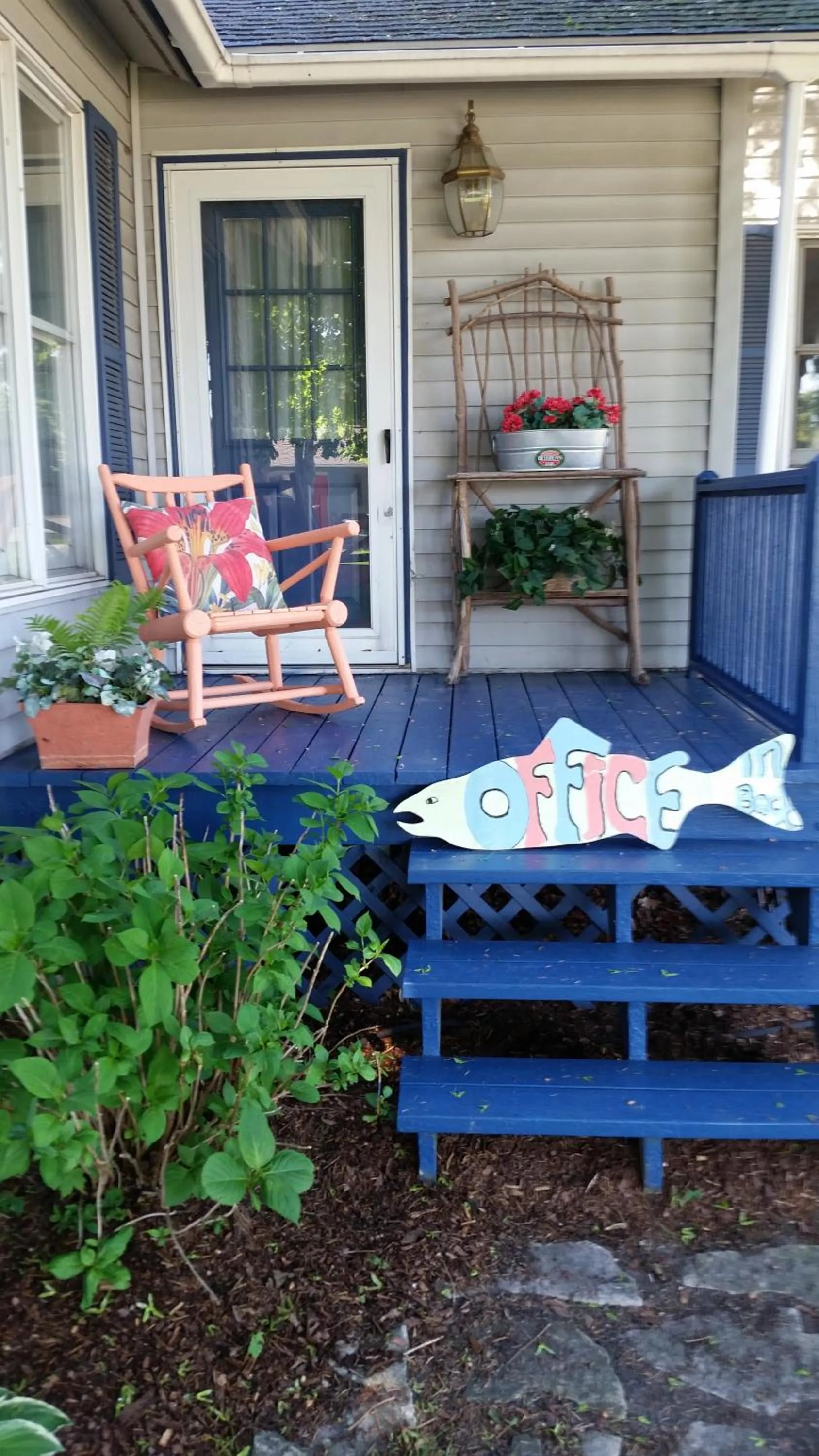 Property building in Bay Port Lodging