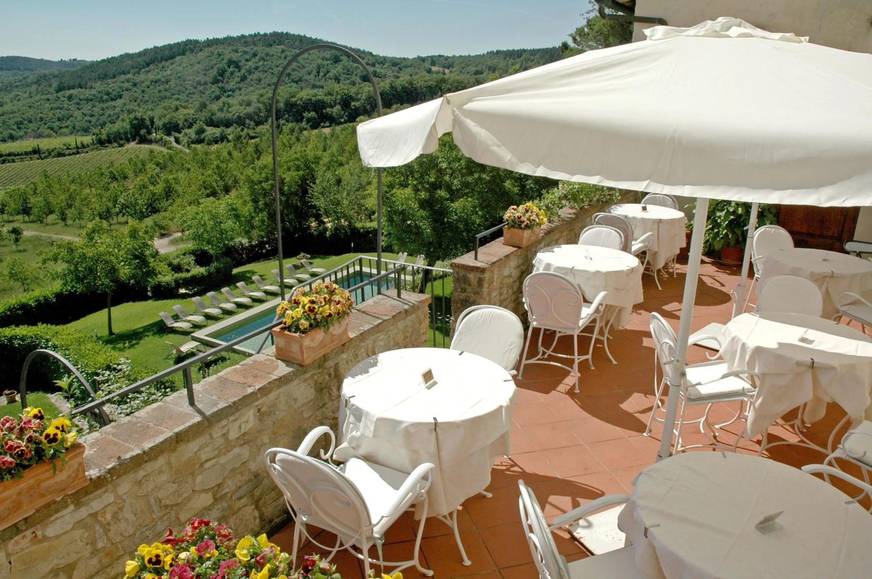Restaurant/places to eat in Hotel Palazzo Squarcialupi