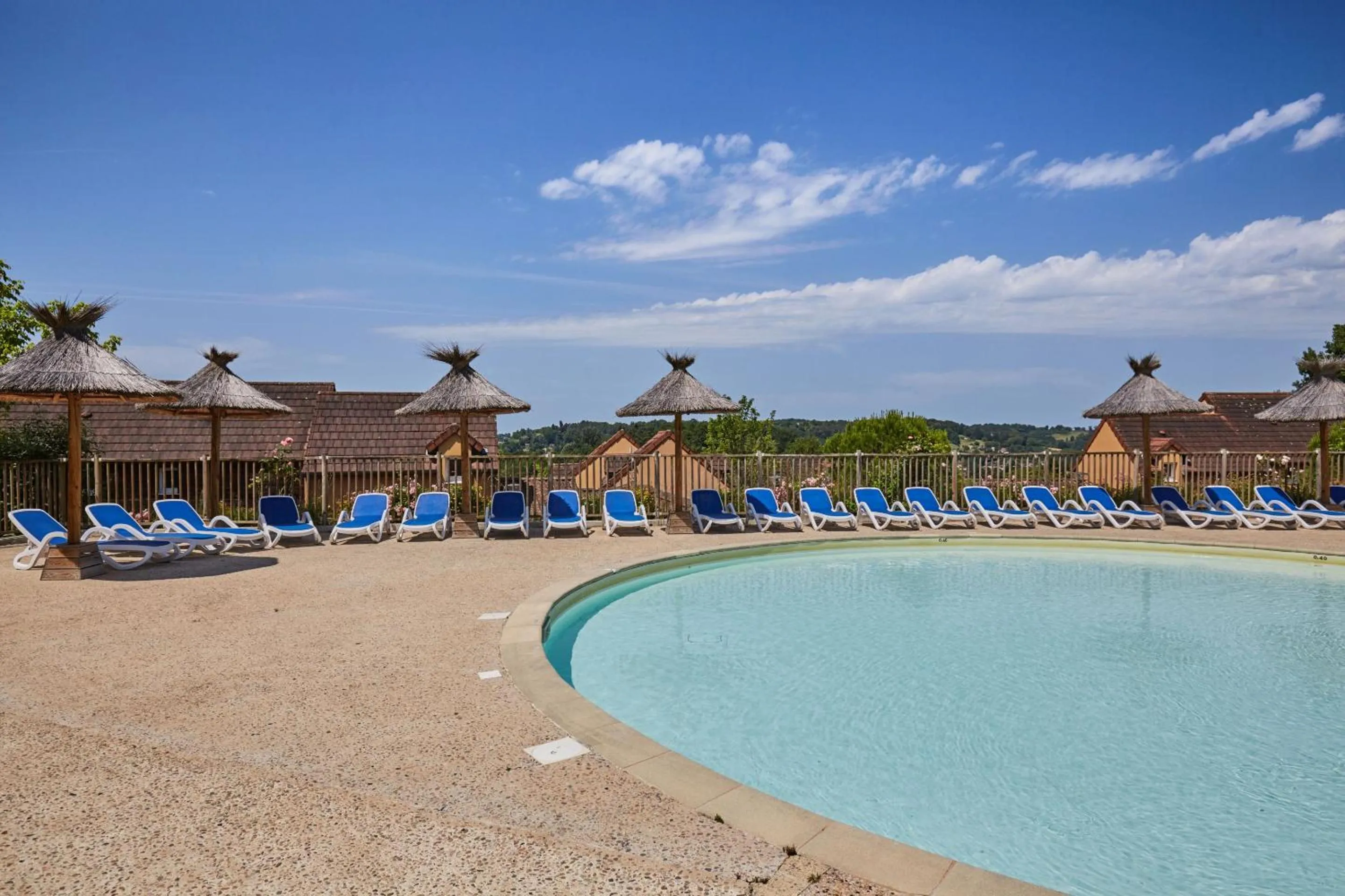 Swimming pool in Résidence Odalys - Les Coteaux de Sarlat