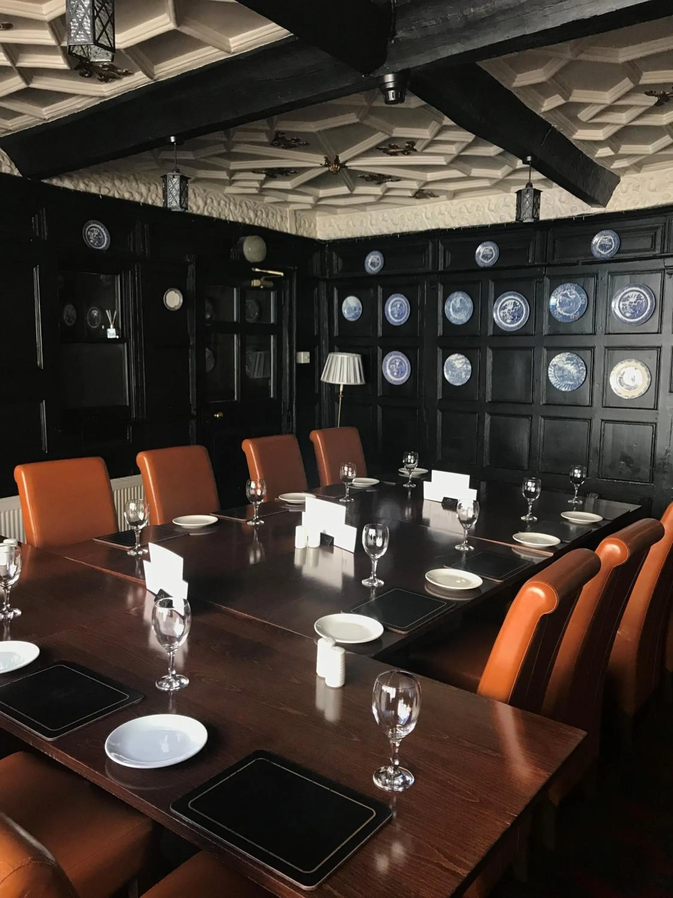 Restaurant/places to eat in The Tudor Hotel