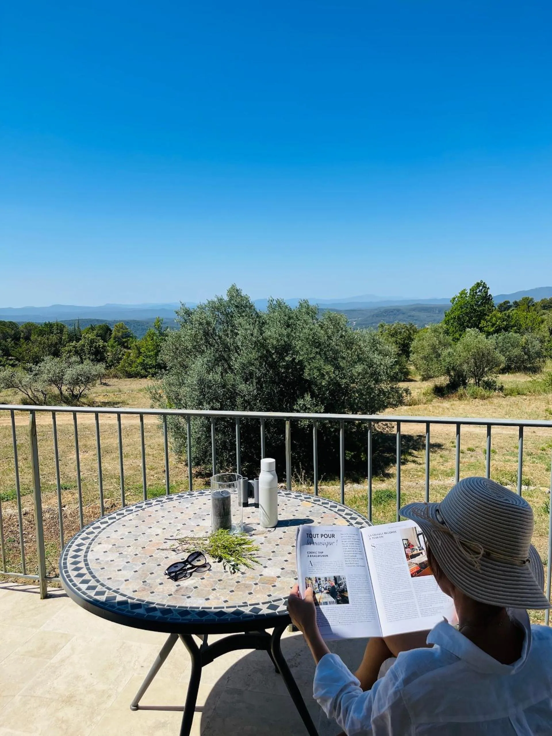 Day in Le Mas des Collines