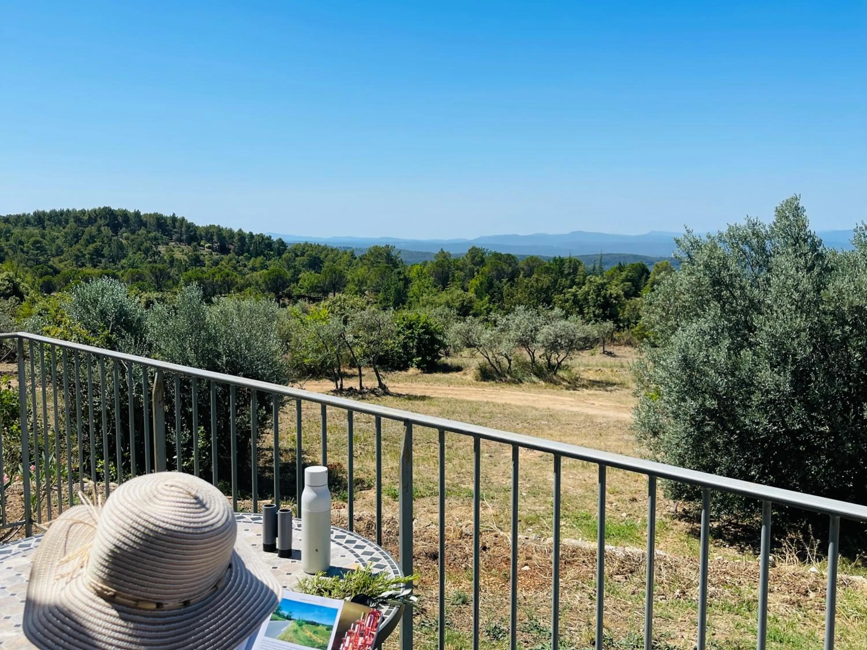 Mountain view in Le Mas des Collines
