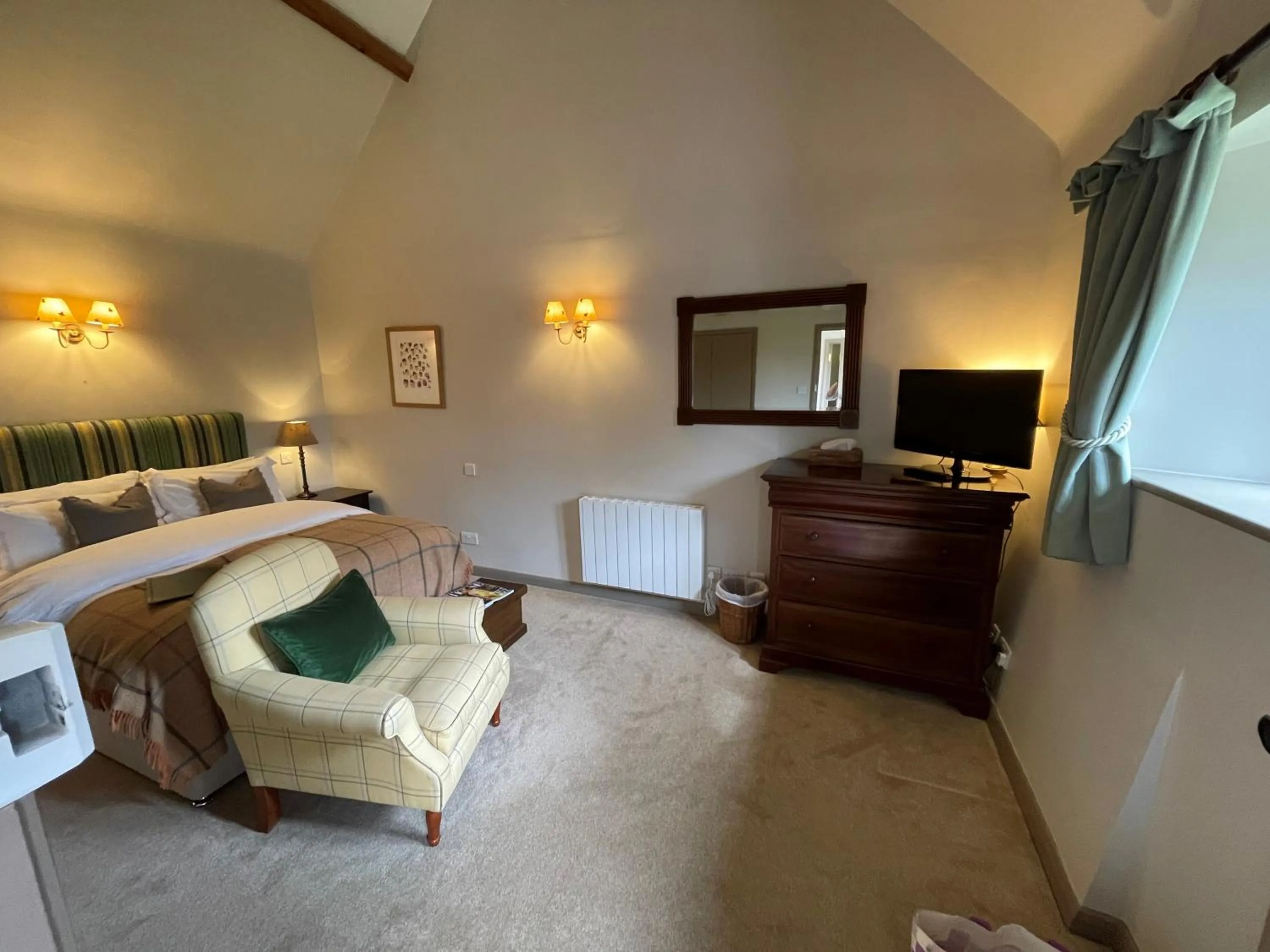 Bed in Halfway Bridge