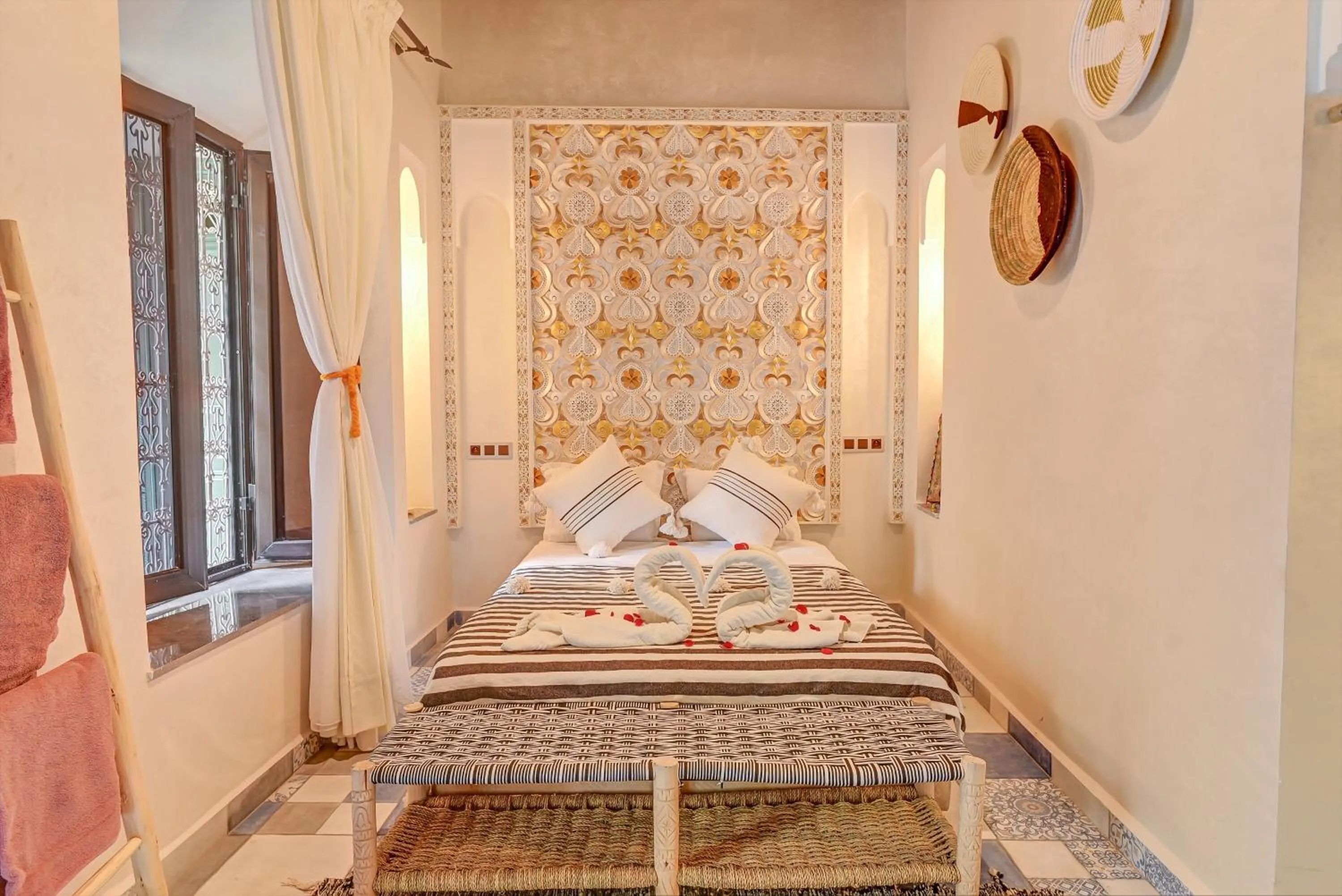 Bedroom, Bed in Riad Les Oliviers & Spa