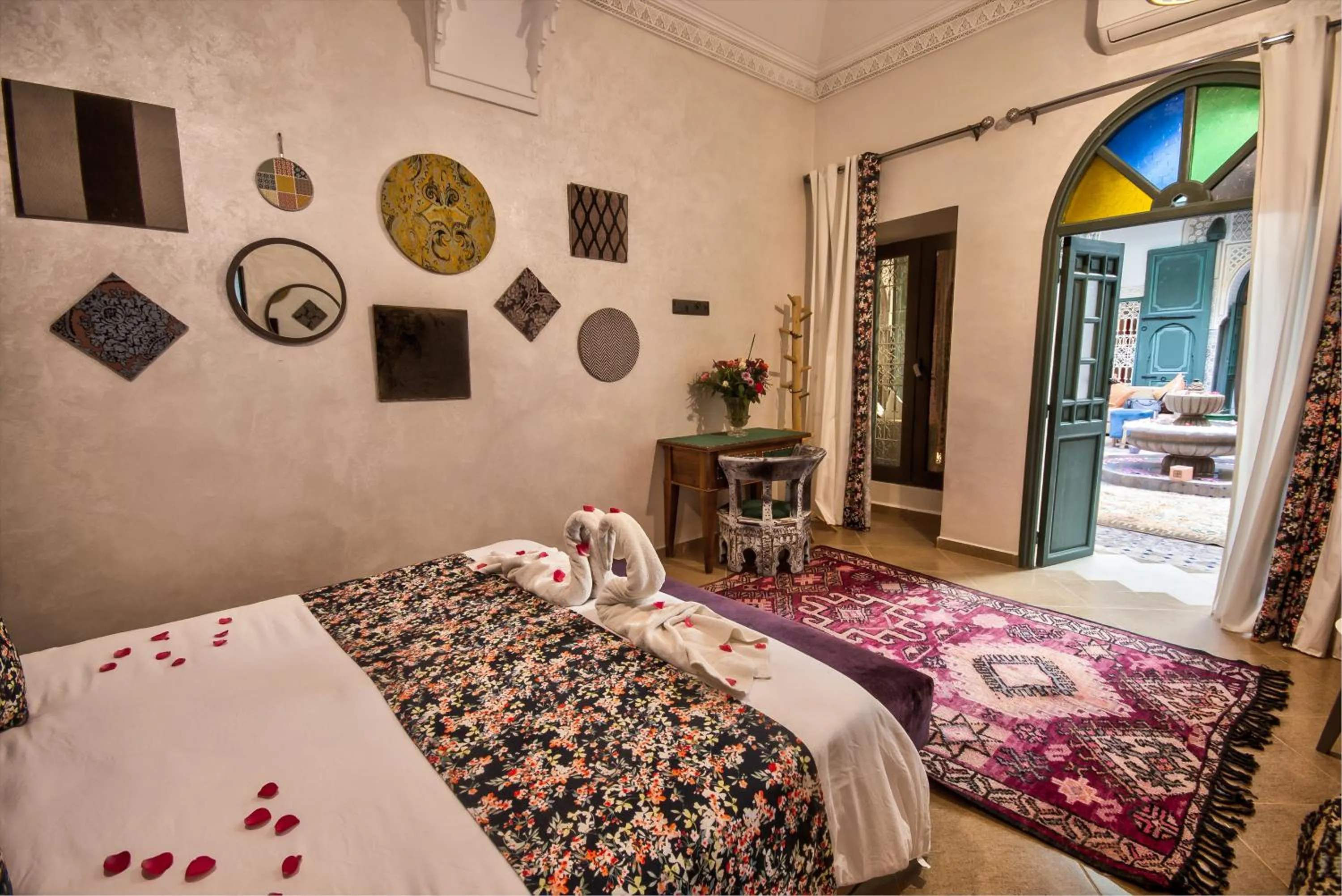 Photo of the whole room, Bed in Riad Les Oliviers & Spa