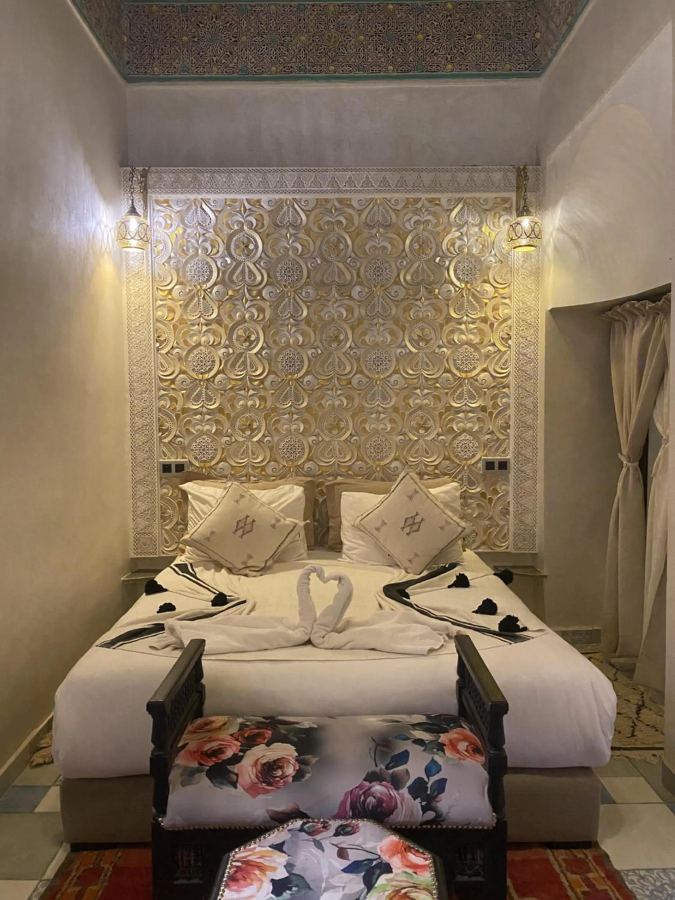 Bed in Riad Les Oliviers & Spa