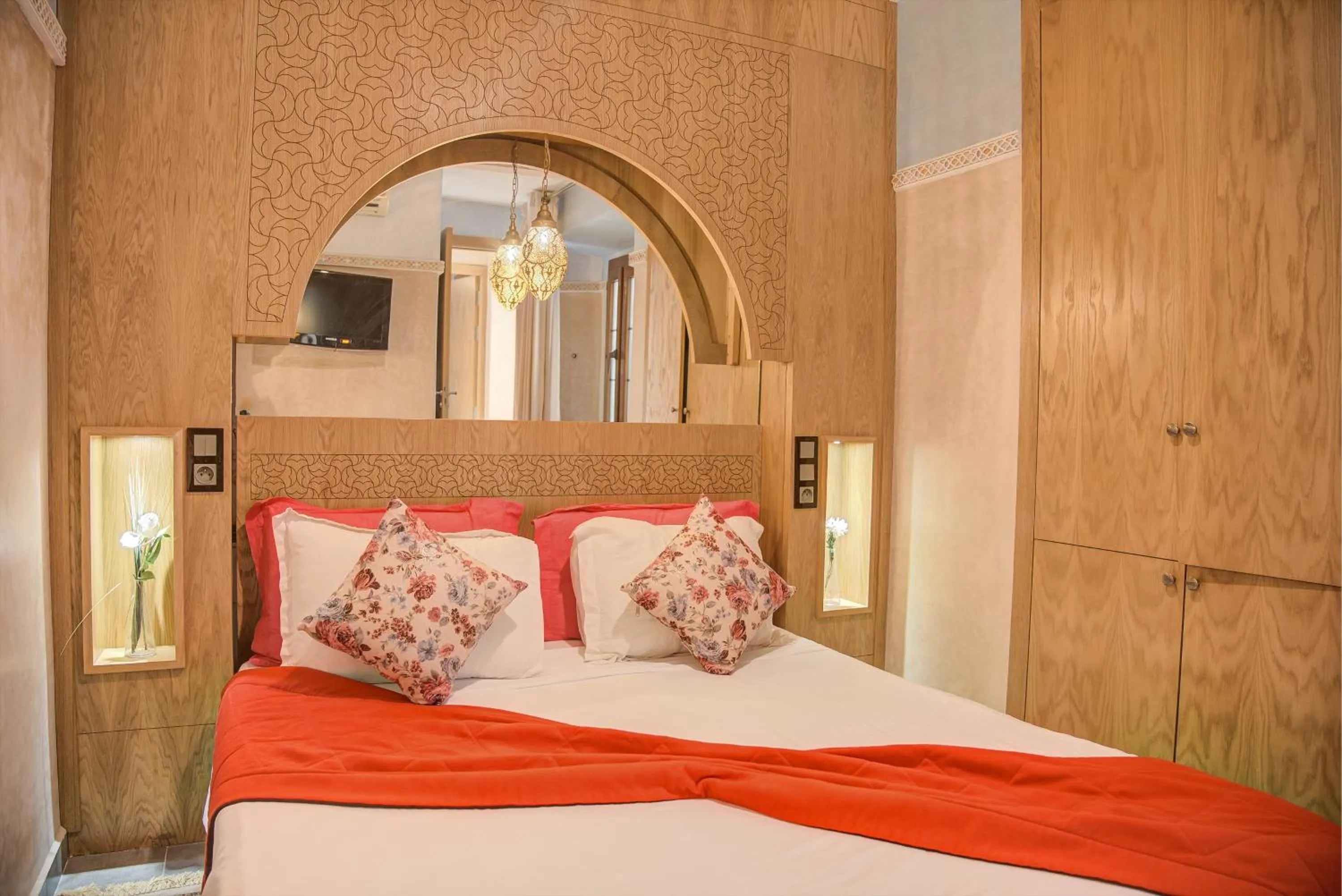 Bed in Riad Les Oliviers & Spa