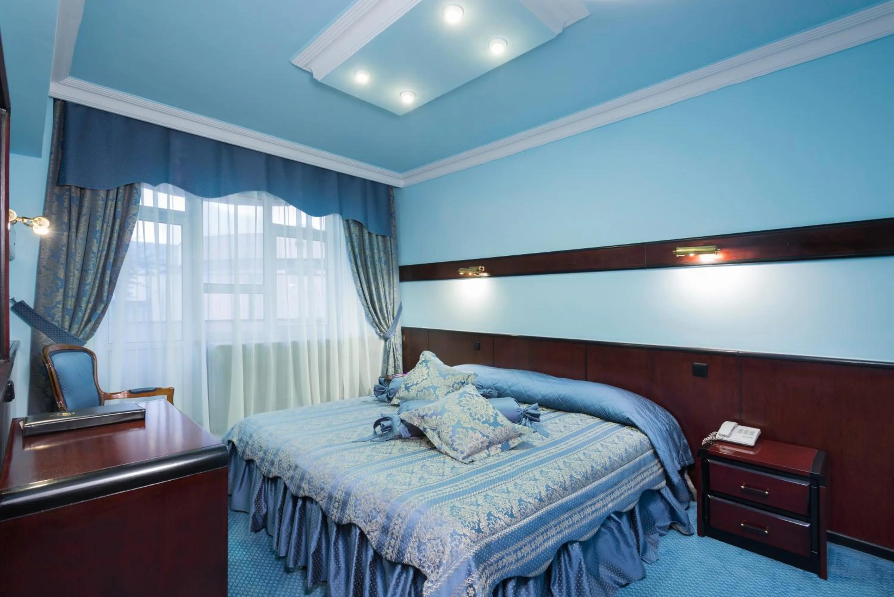 Photo of the whole room, Bed in Otrar