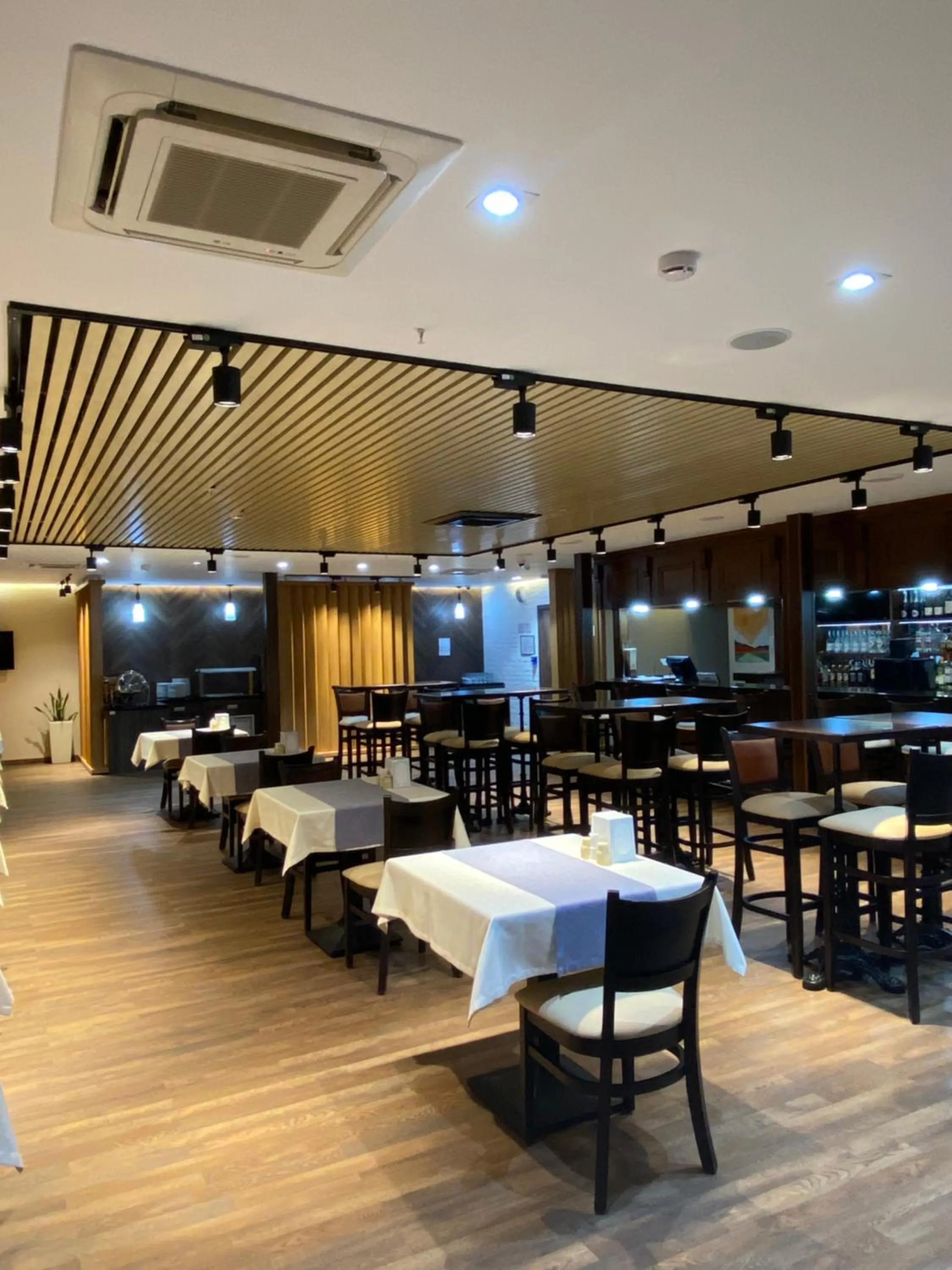 Restaurant/places to eat in Chagala Hotel Uralsk