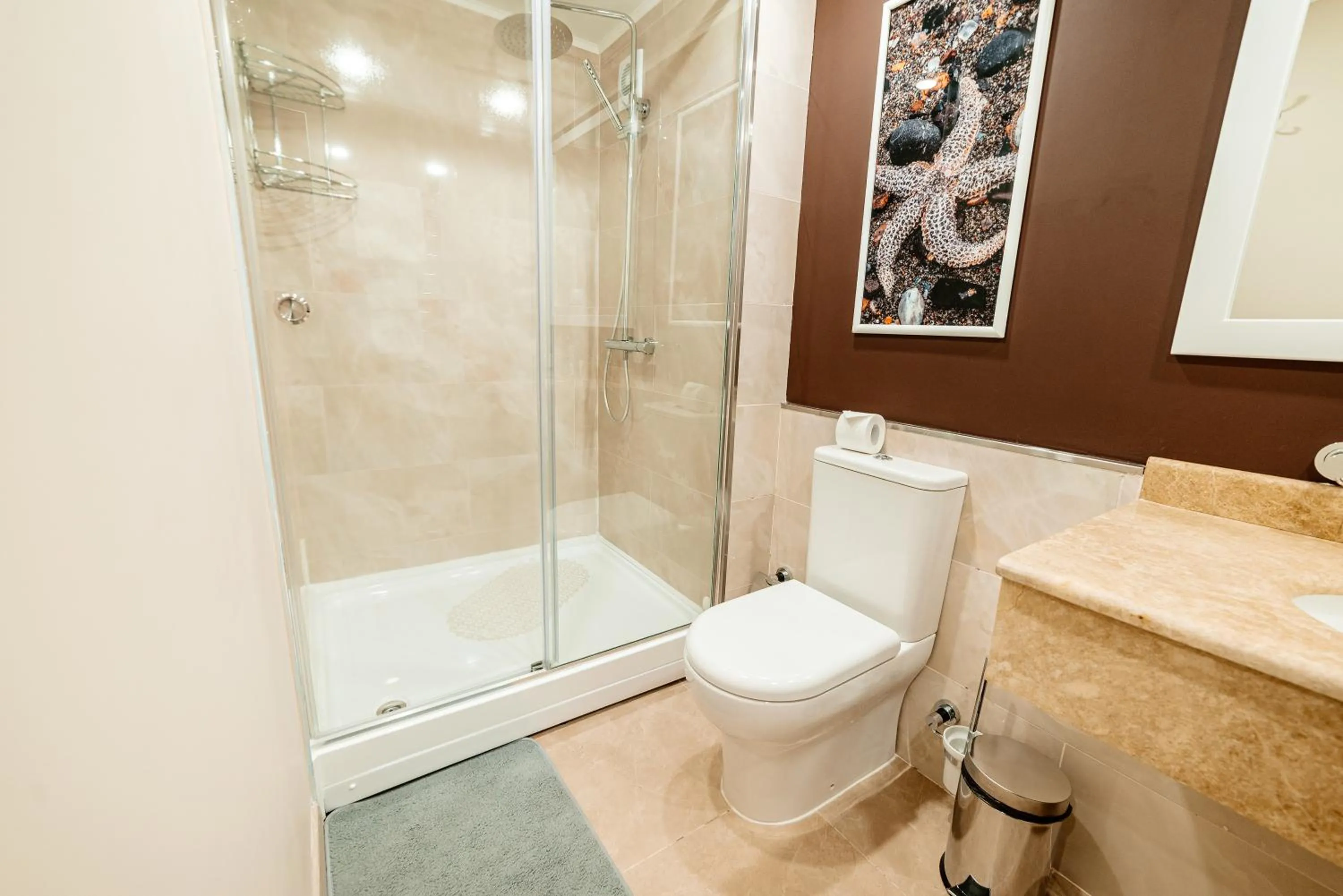 Shower in Chagala Hotel Uralsk