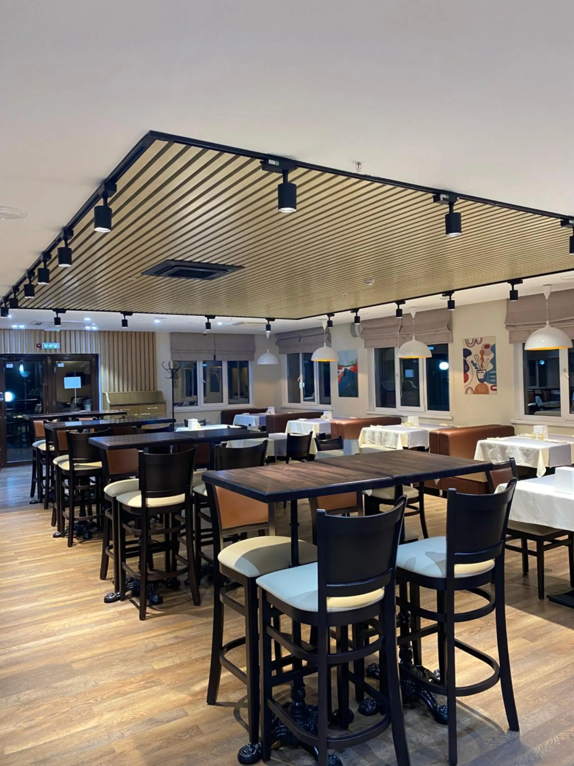 Restaurant/places to eat in Chagala Hotel Uralsk