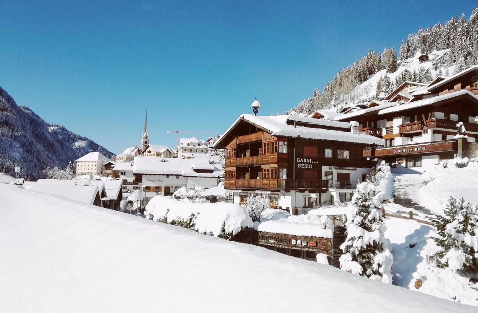 Facade/entrance in Garni Hotel Geier