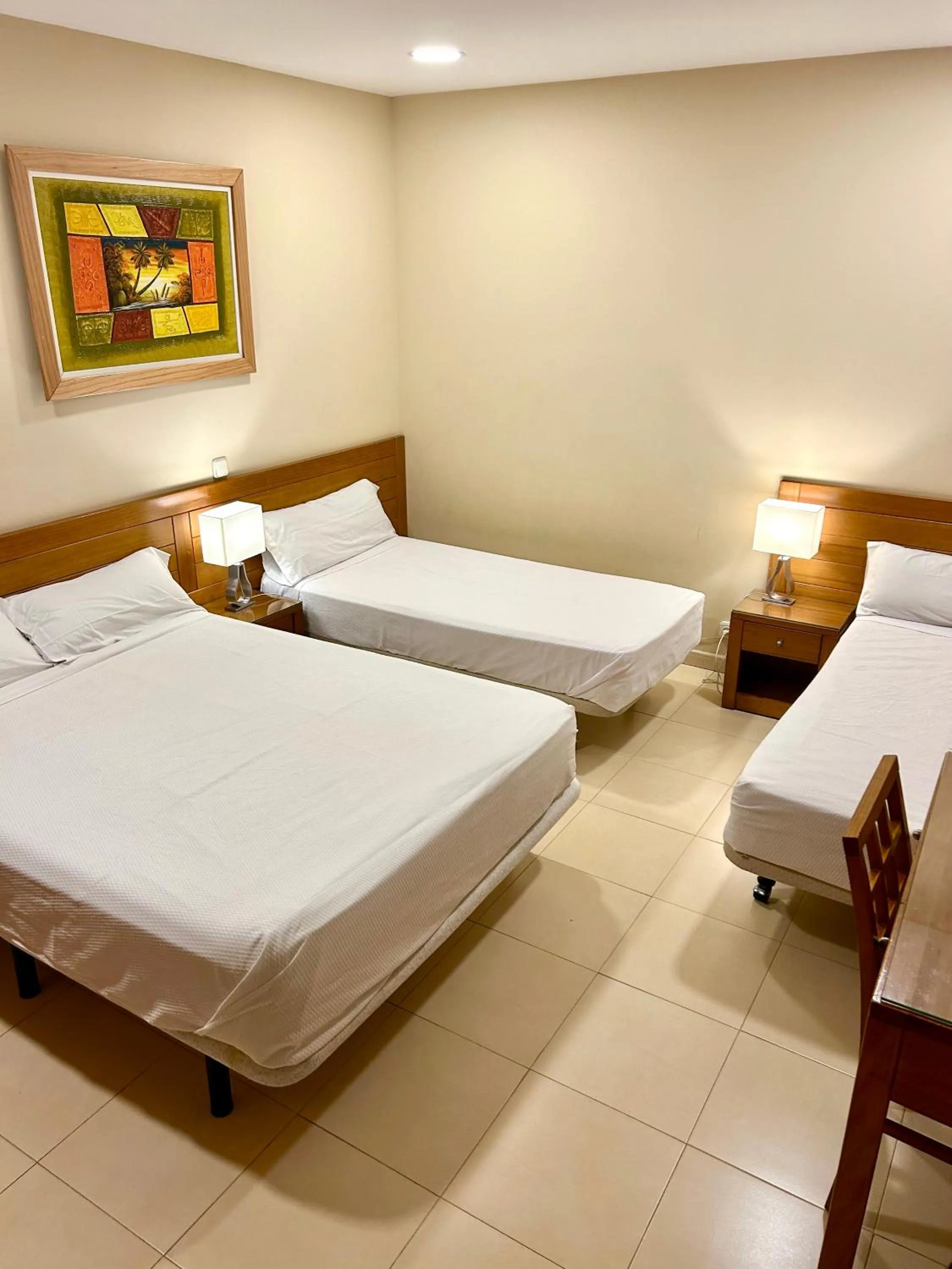 Bed in Hostal Aeropuerto