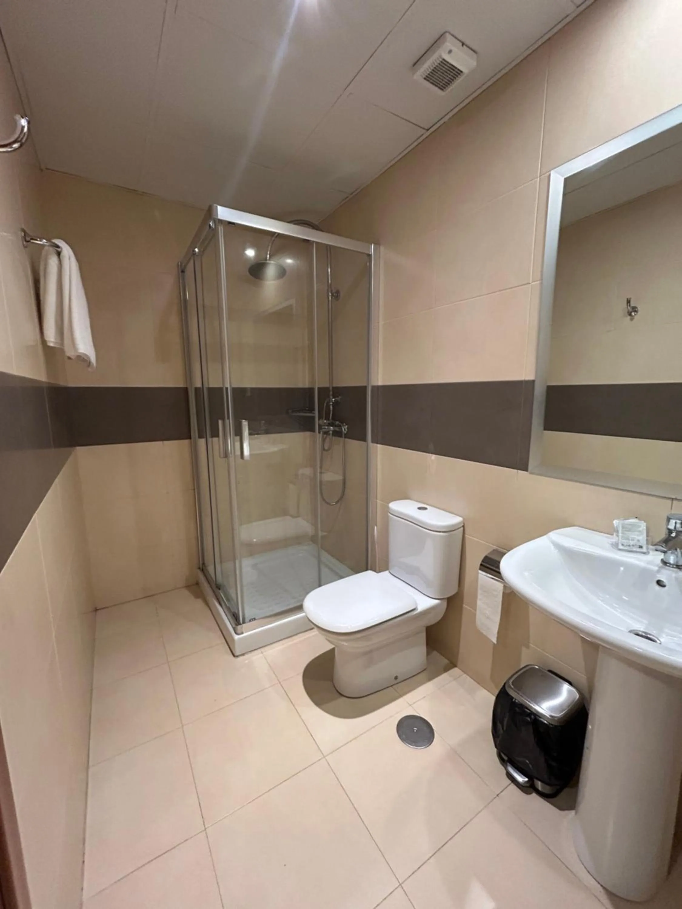 Bathroom in Hostal Aeropuerto