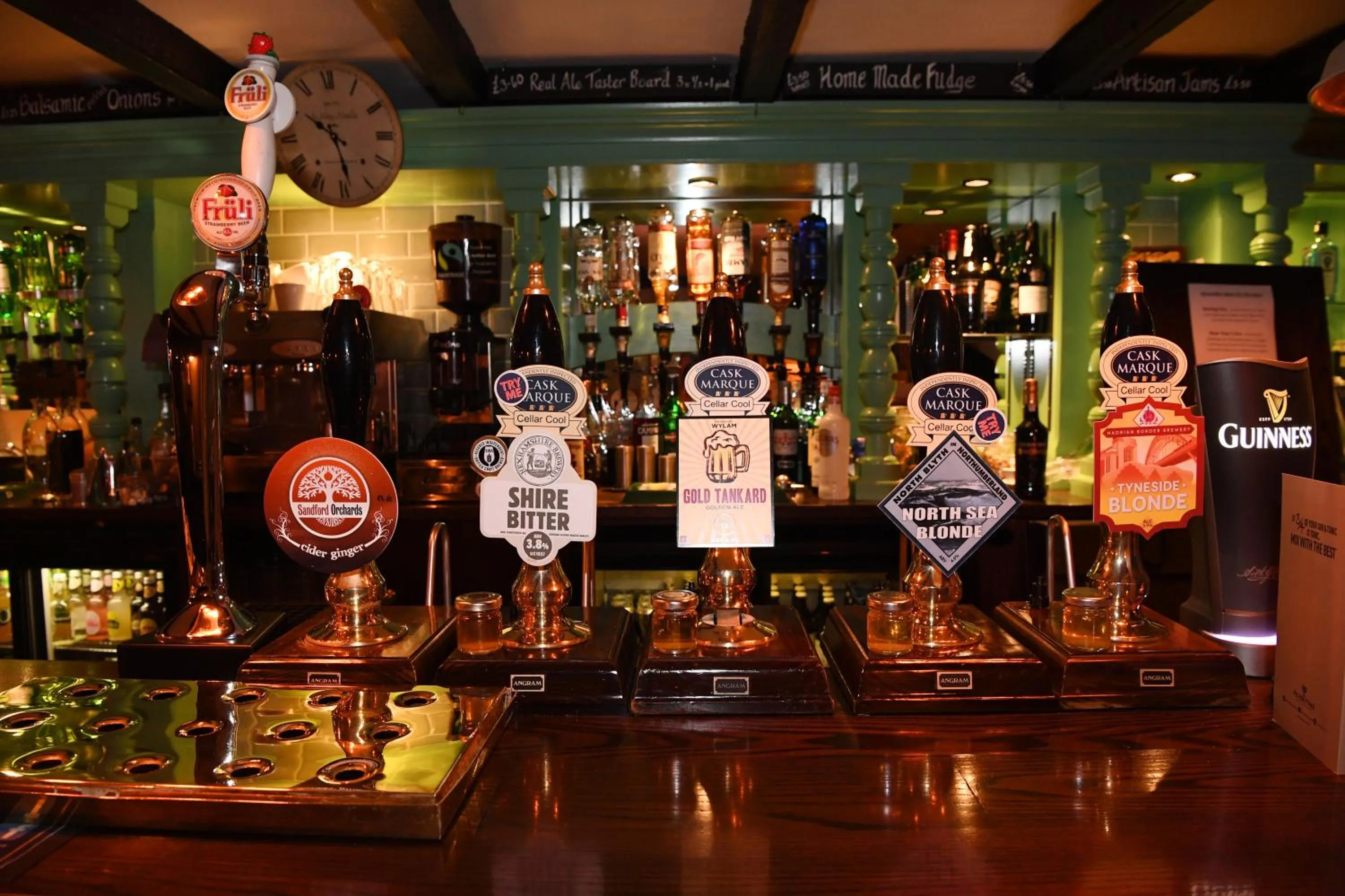 Lounge or bar in Battlesteads