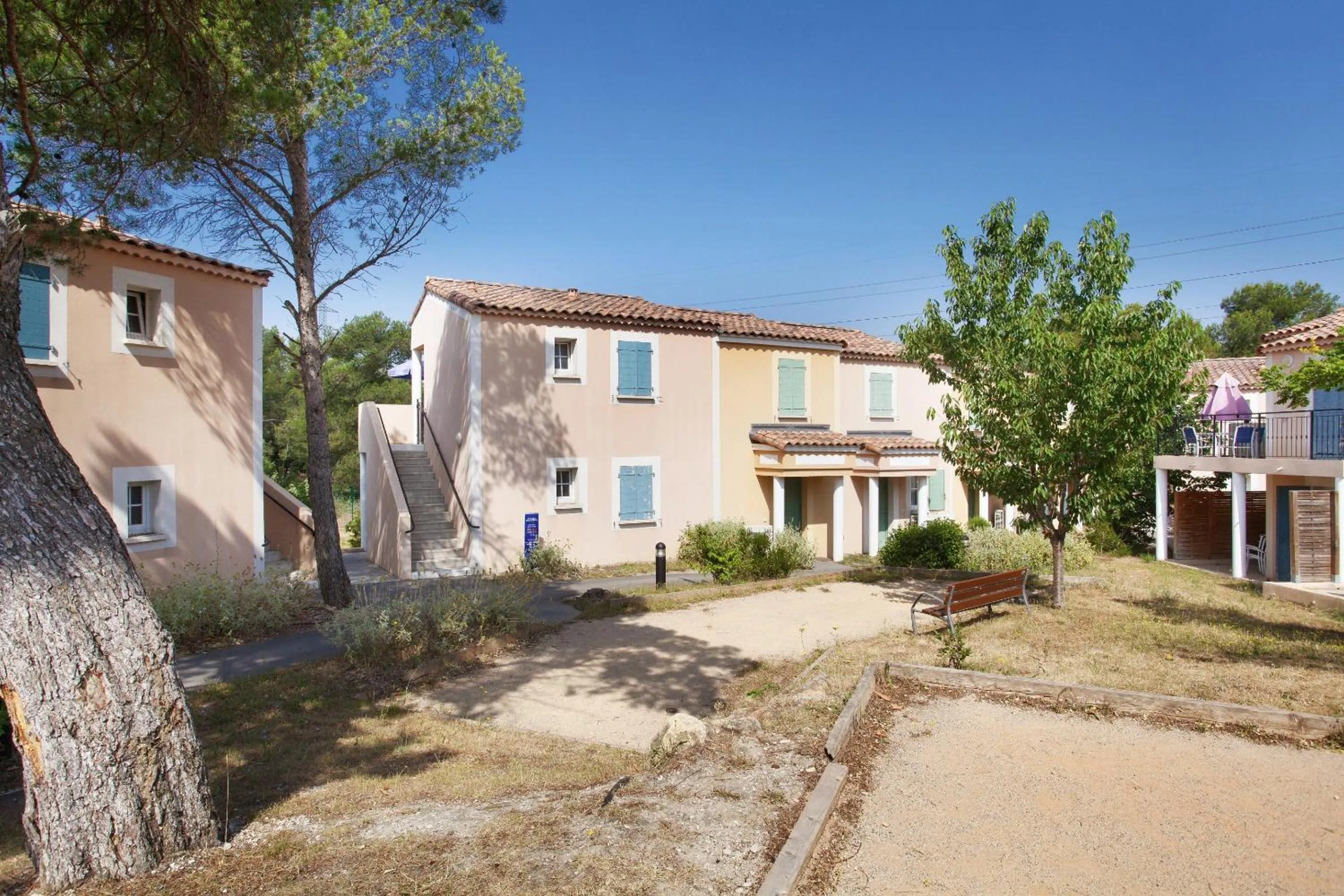 Neighbourhood in Terres de France - Résidence de la Cabre d'Or