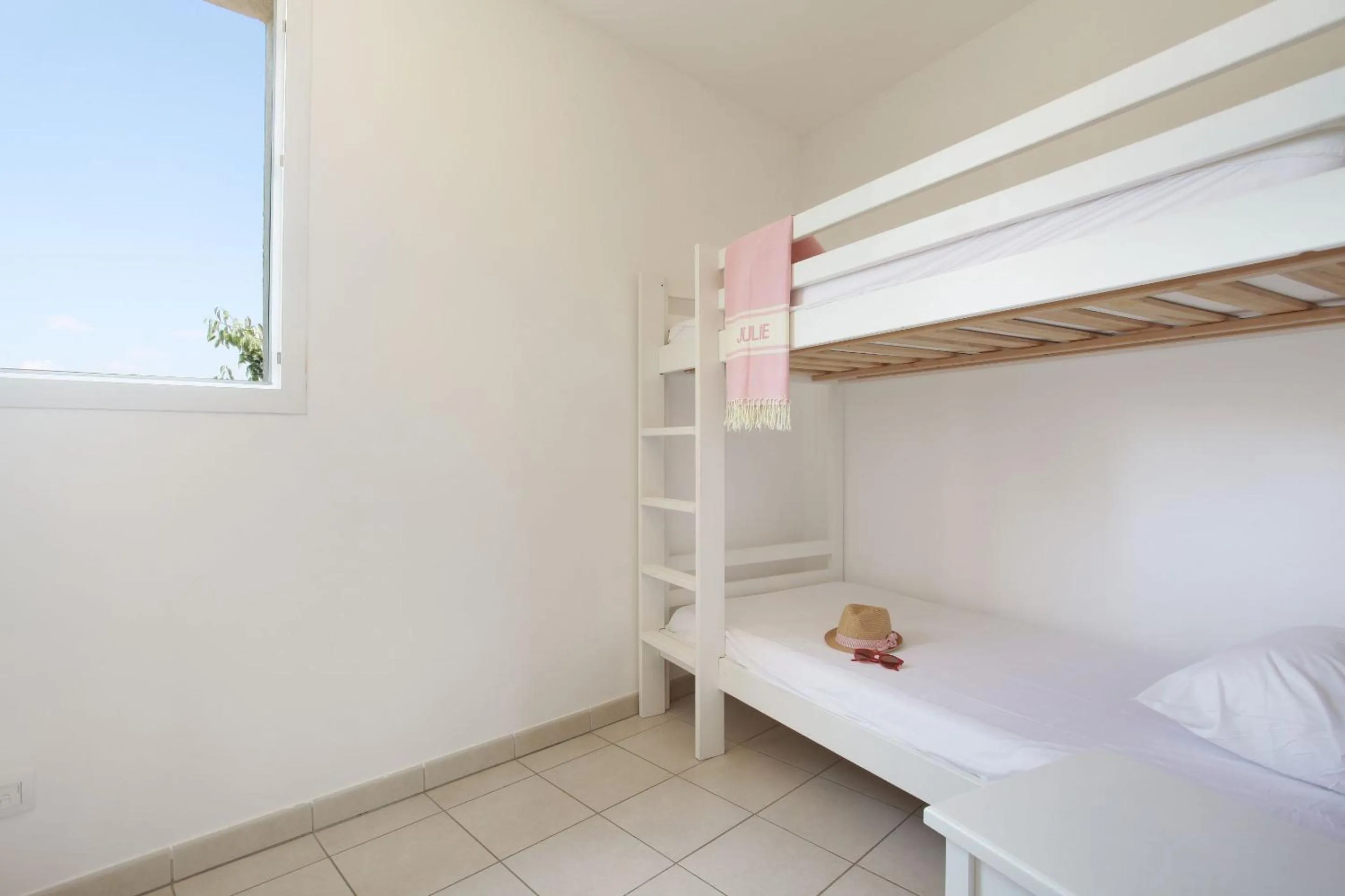 Bed in Terres de France - Résidence de la Cabre d'Or