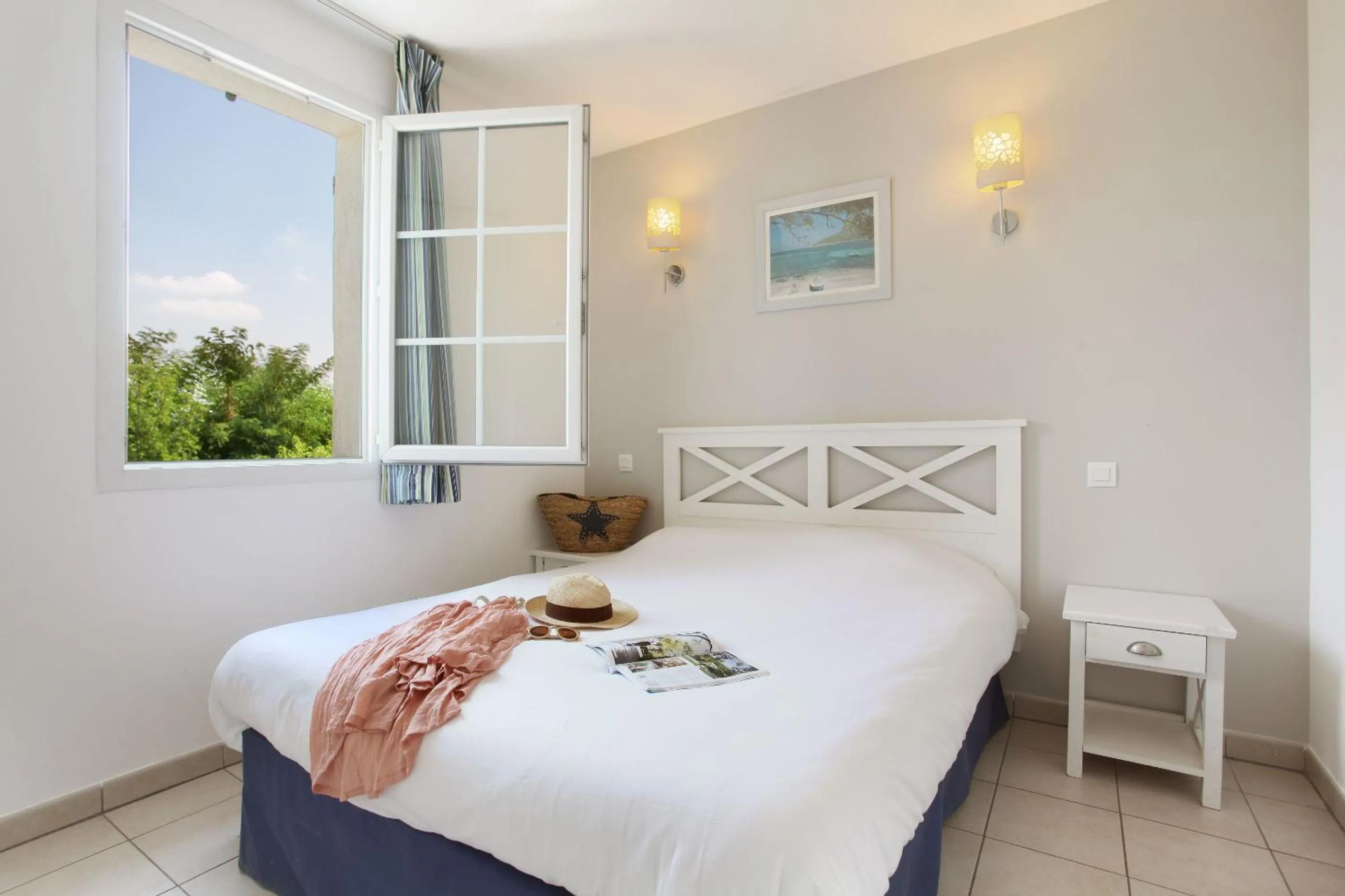 Bed in Terres de France - Résidence de la Cabre d'Or