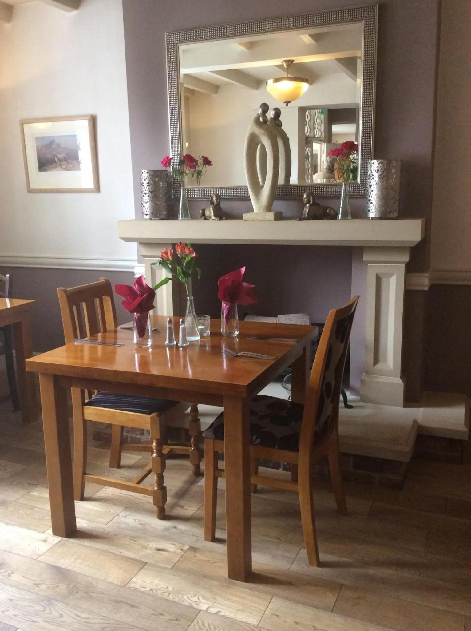 Dining area in Three-Cranes