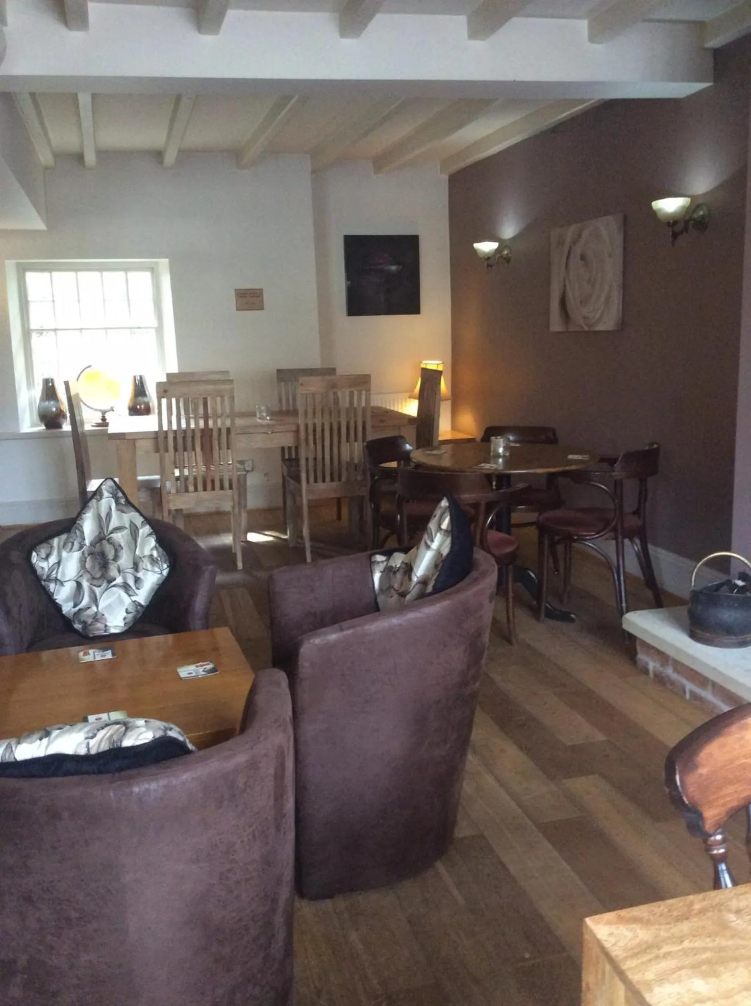 Lounge or bar in Three-Cranes